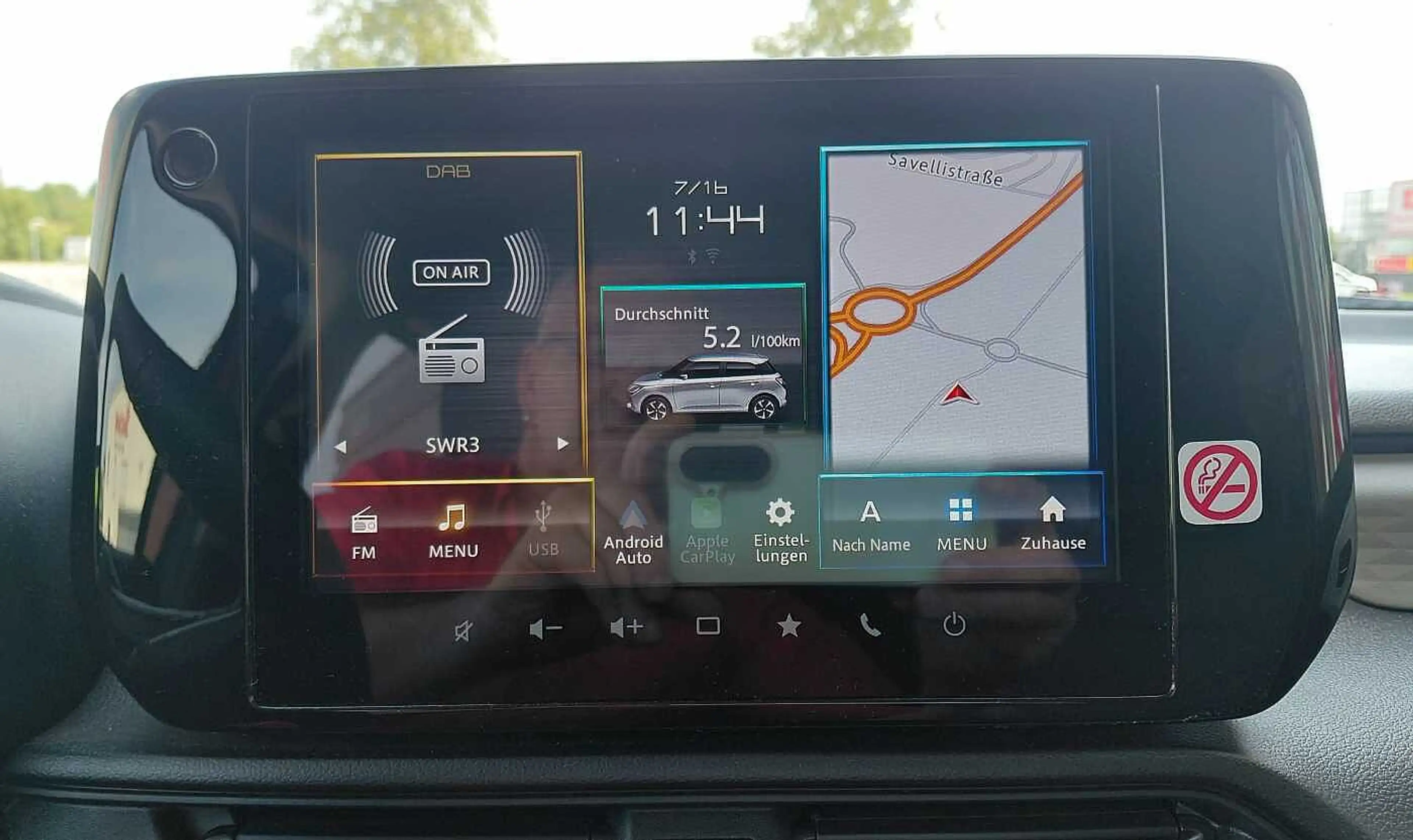 Suzuki Swift 1.2 Dualjet Hybrid MT Comfort — photo 12