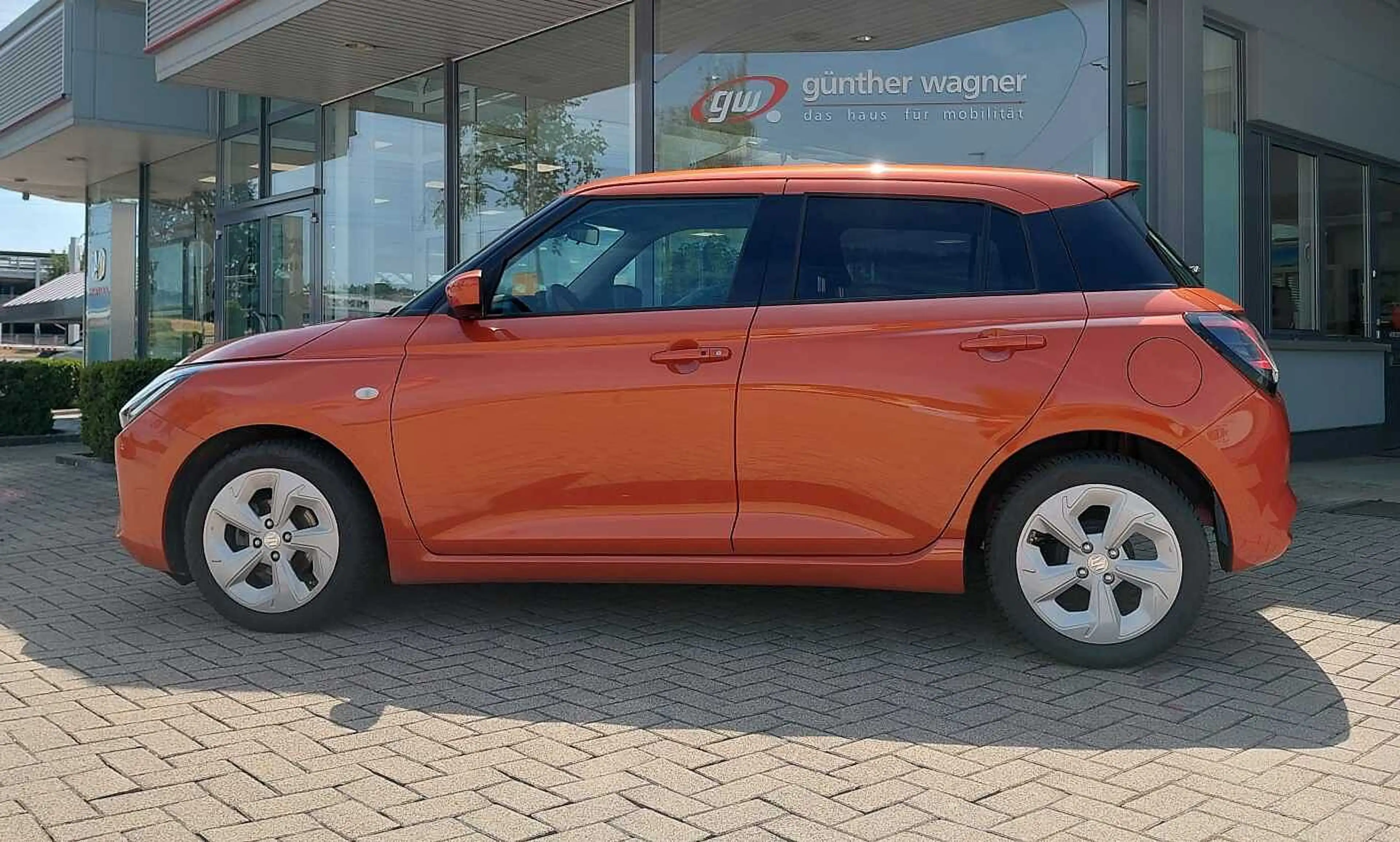 Suzuki Swift 1.2 Dualjet Hybrid MT Comfort — photo 8