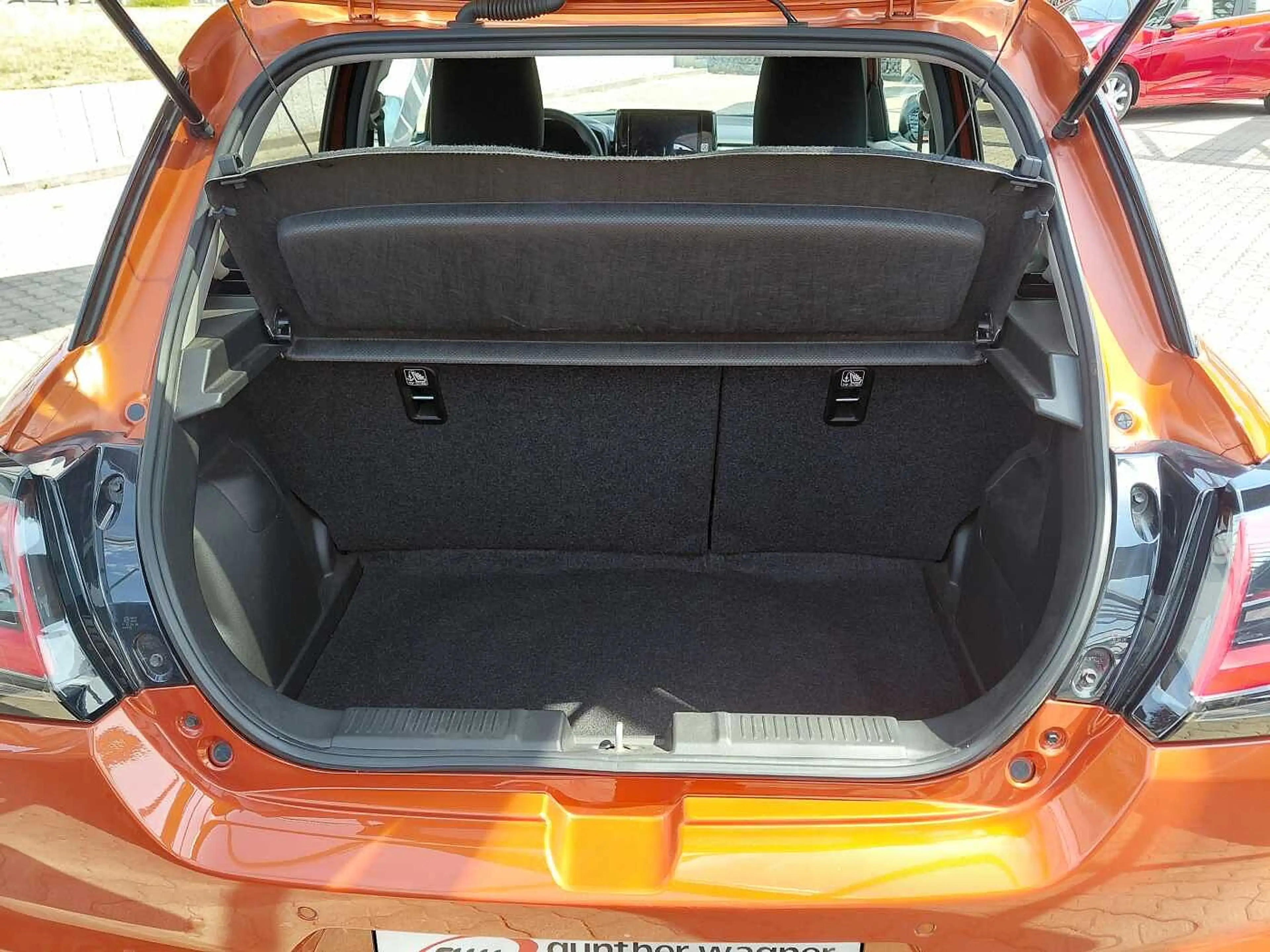Suzuki Swift 1.2 Dualjet Hybrid MT Comfort — photo 6