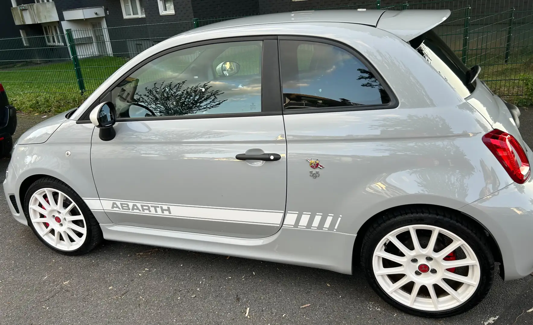 Abarth 500 595 EsseEsse - Akrapovic, Sabelt, Carbonpaket Grau - 2
