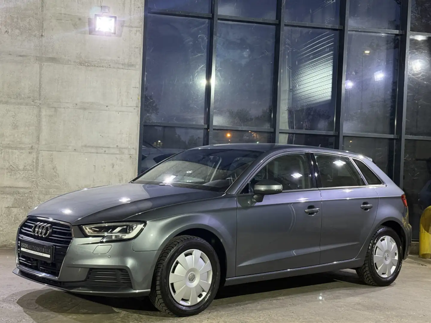 Audi A3 35 TDI Sportback Matrix-LED Navi Sitzheizung Gris - 2