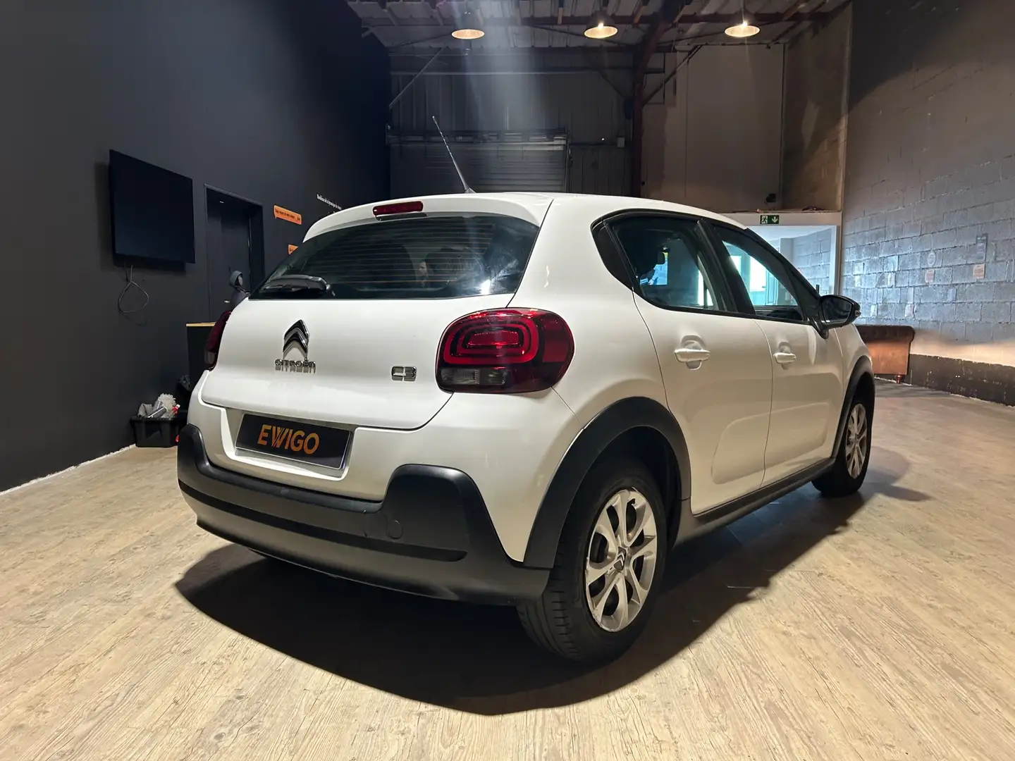 Citroen C3 GENERATION-III 1.6 HDI 75ch FEEL START-STOP - DIST - 2
