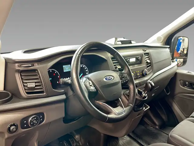 Ford Transit view 11