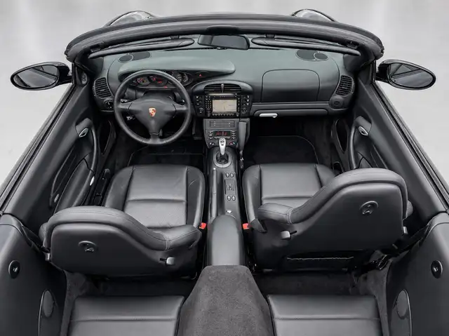 Porsche 911 view 14