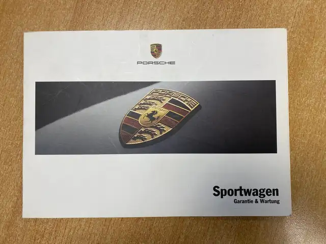 Porsche 911 view 22