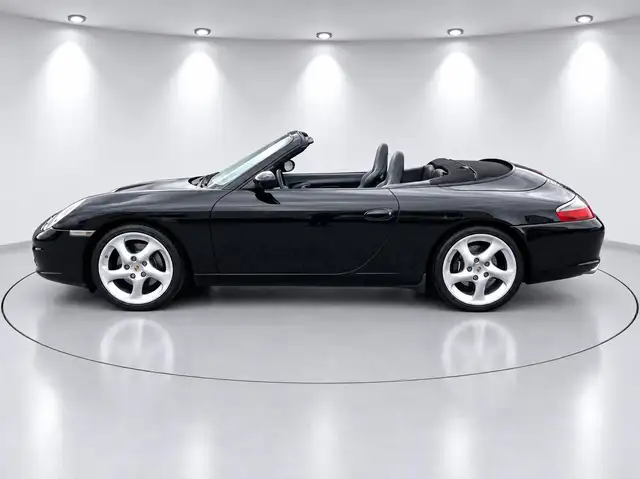 Porsche 911 view 7