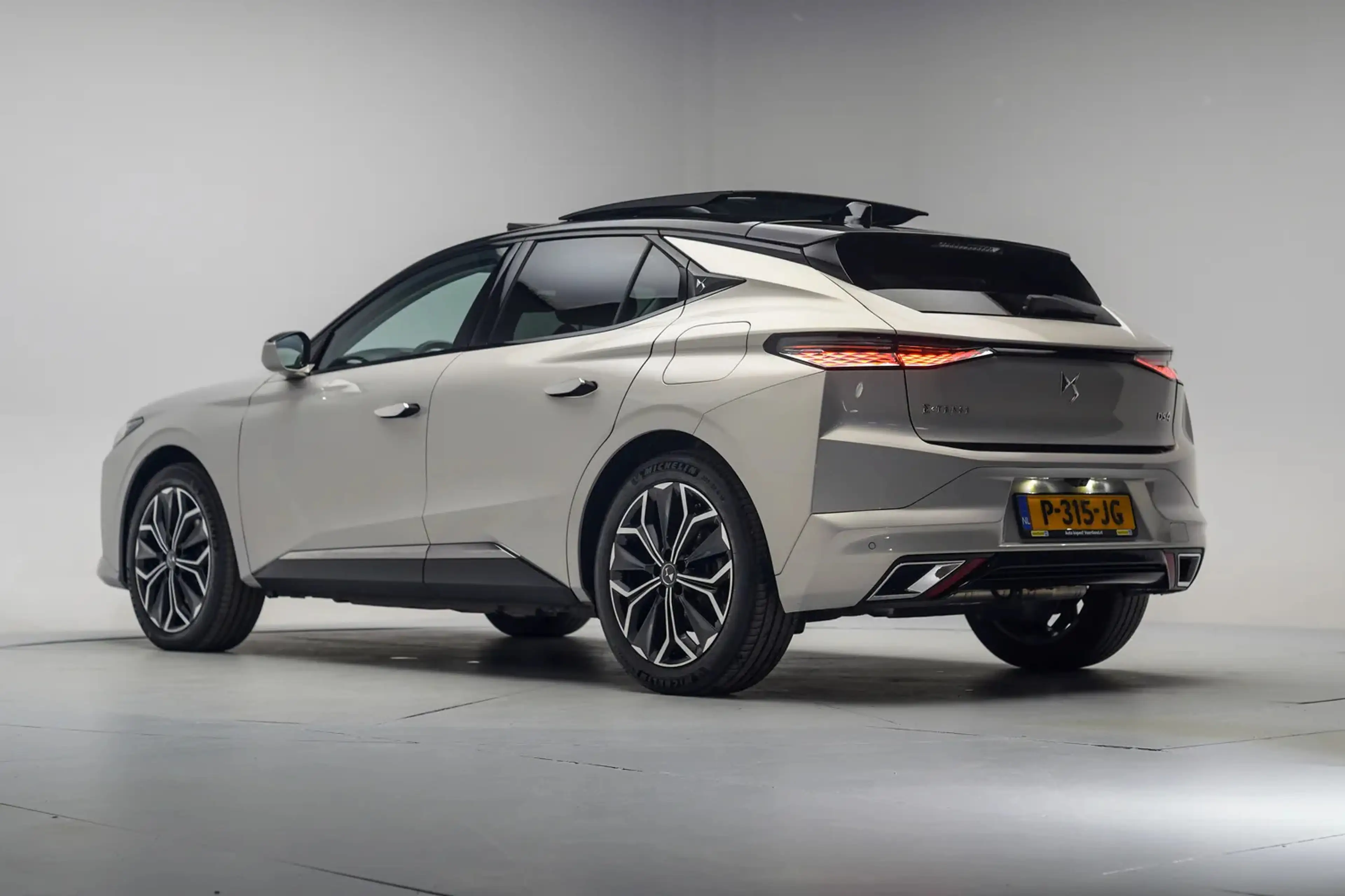 DS Automobiles DS 4 E-Tense Trocadero Aut. [ Panoramadak Camera Head-u — photo 3