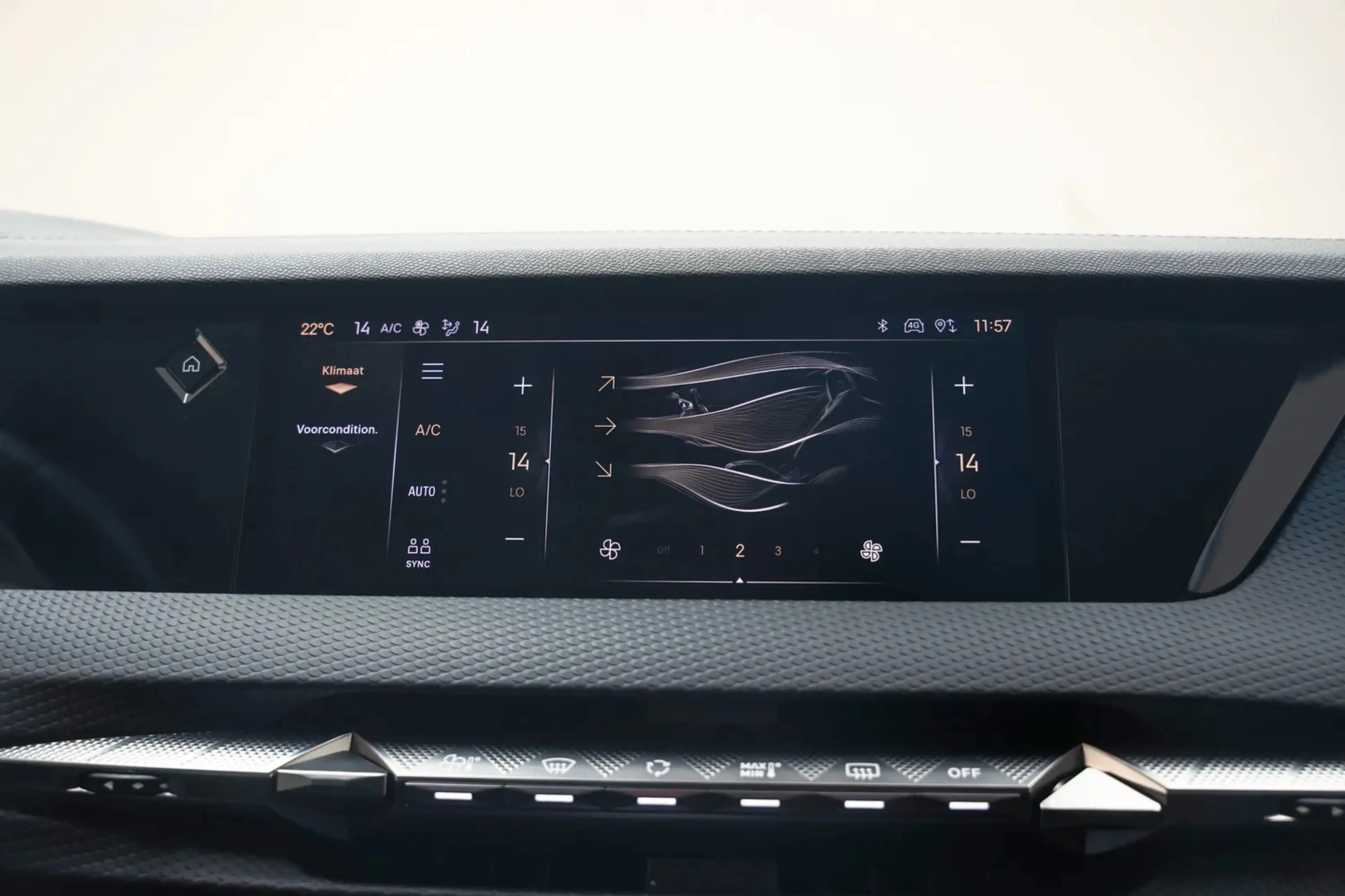 DS Automobiles DS 4 E-Tense Trocadero Aut. [ Panoramadak Camera Head-u — photo 9