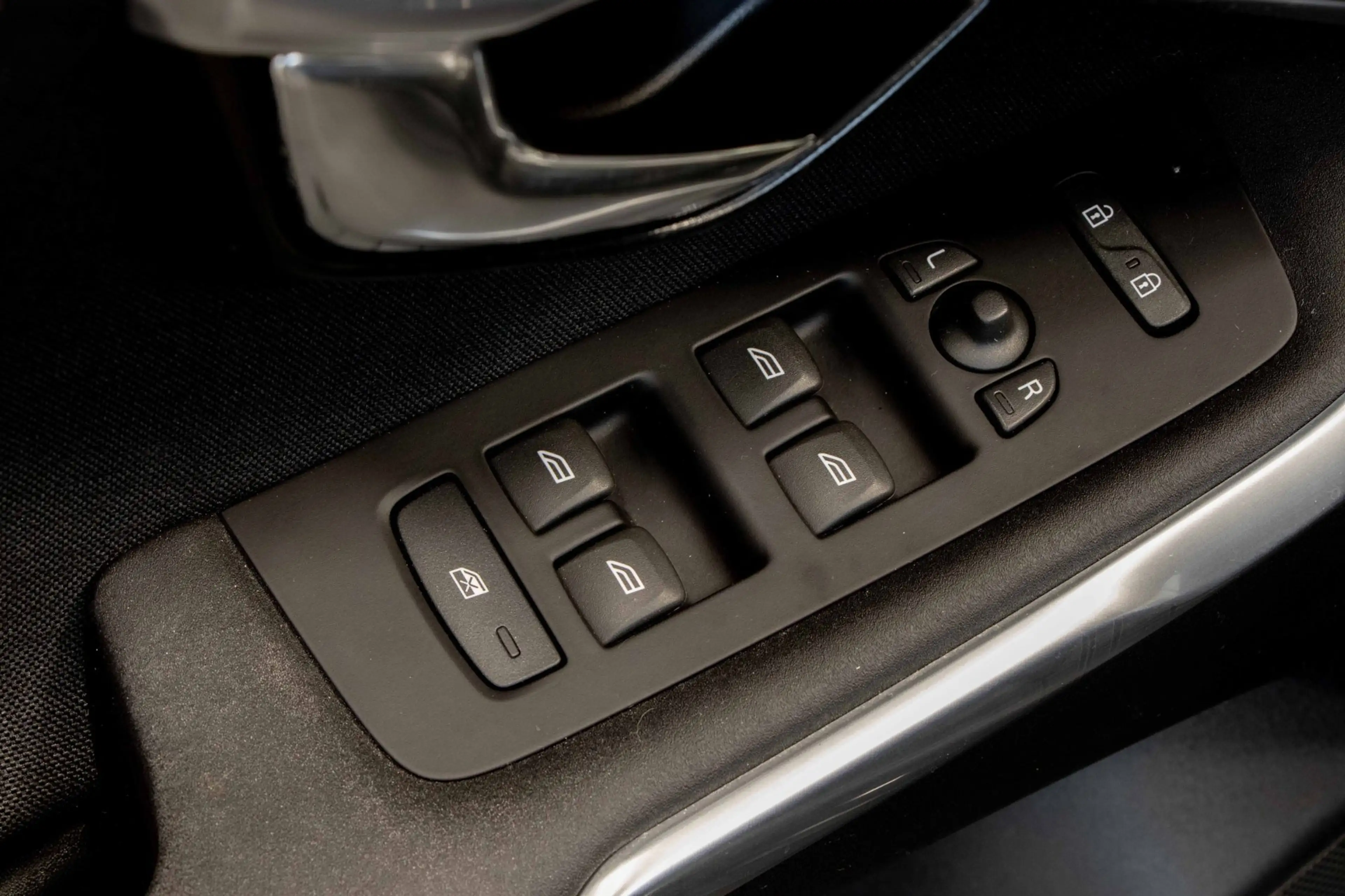 Volvo V40 2.0 T2 Ocean Race | Airco | 16"Velgen | Navi — photo 11