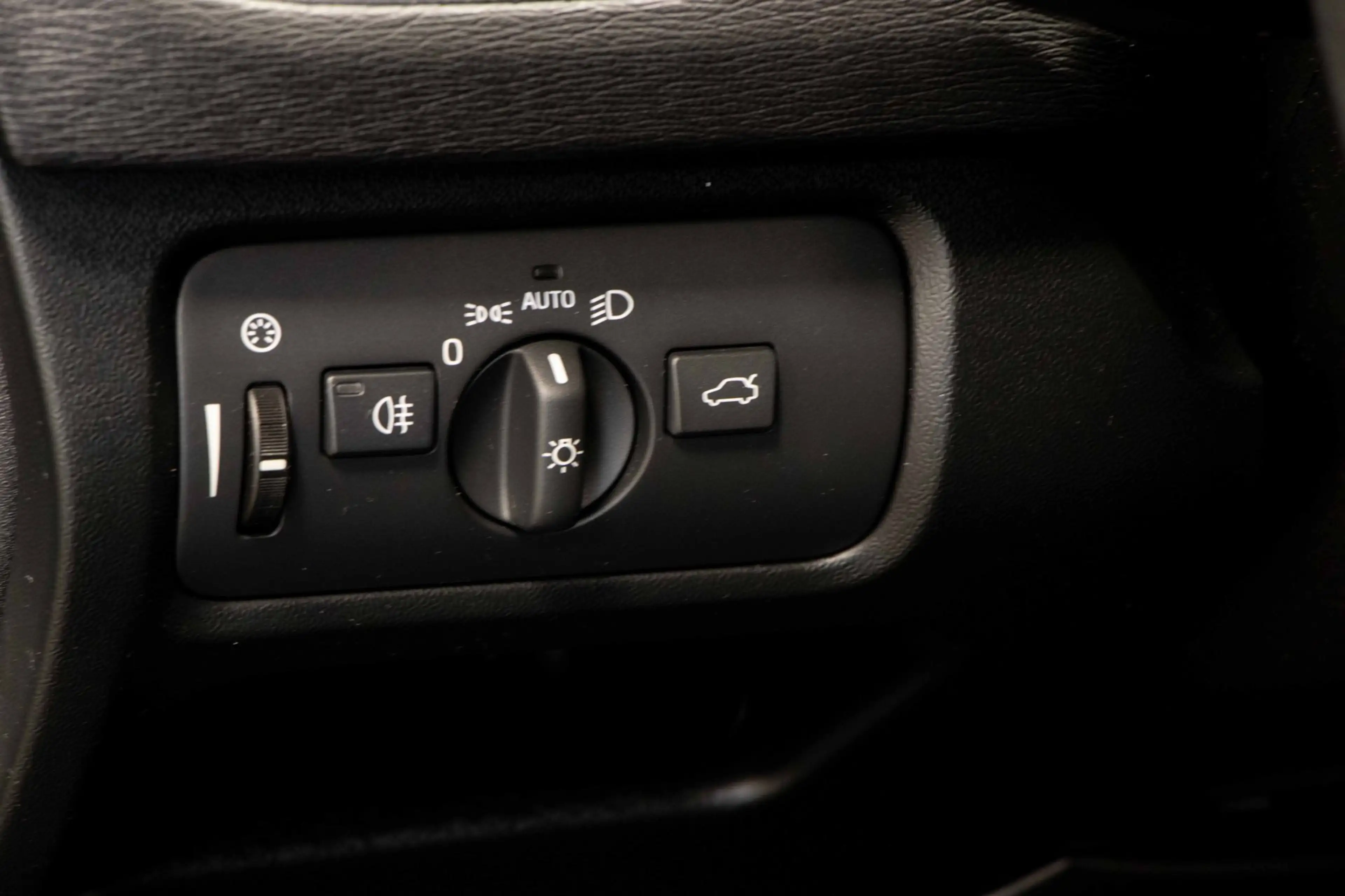 Volvo V40 2.0 T2 Ocean Race | Airco | 16"Velgen | Navi — photo 10