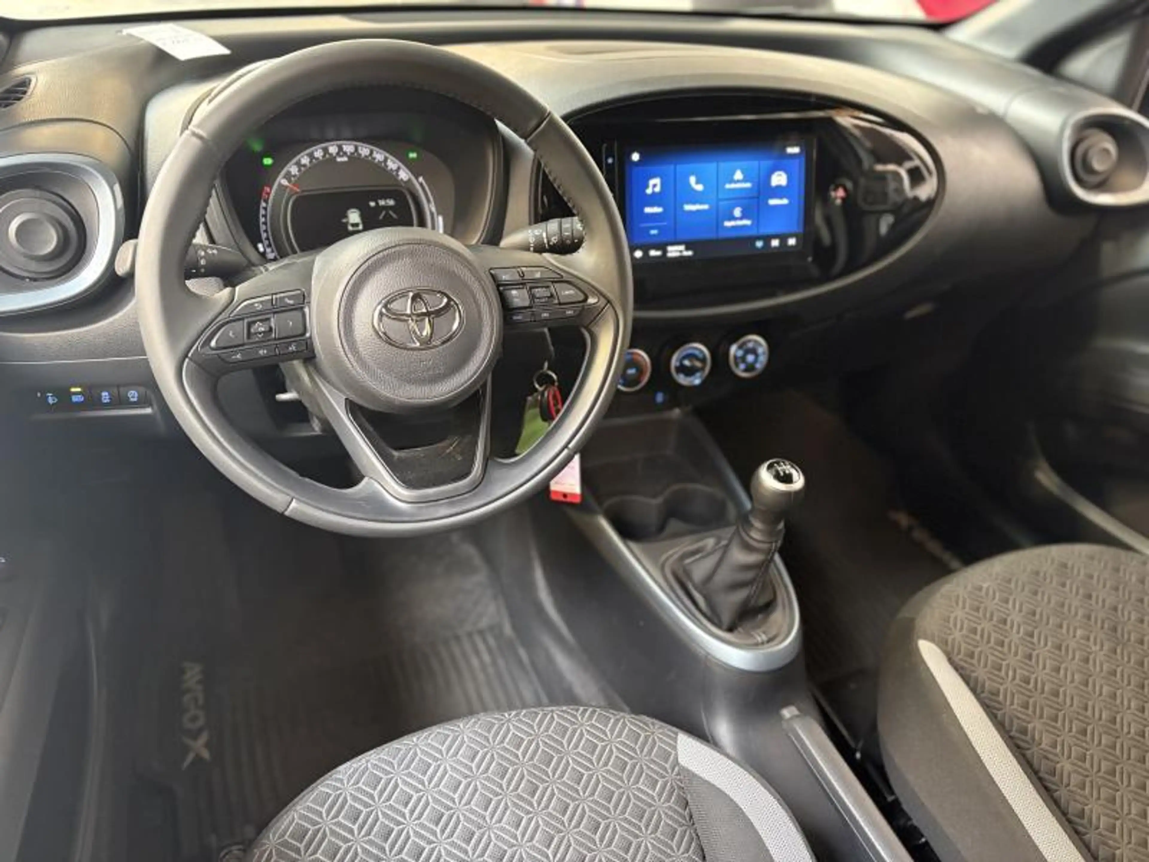 Toyota Aygo X pulse — photo 12