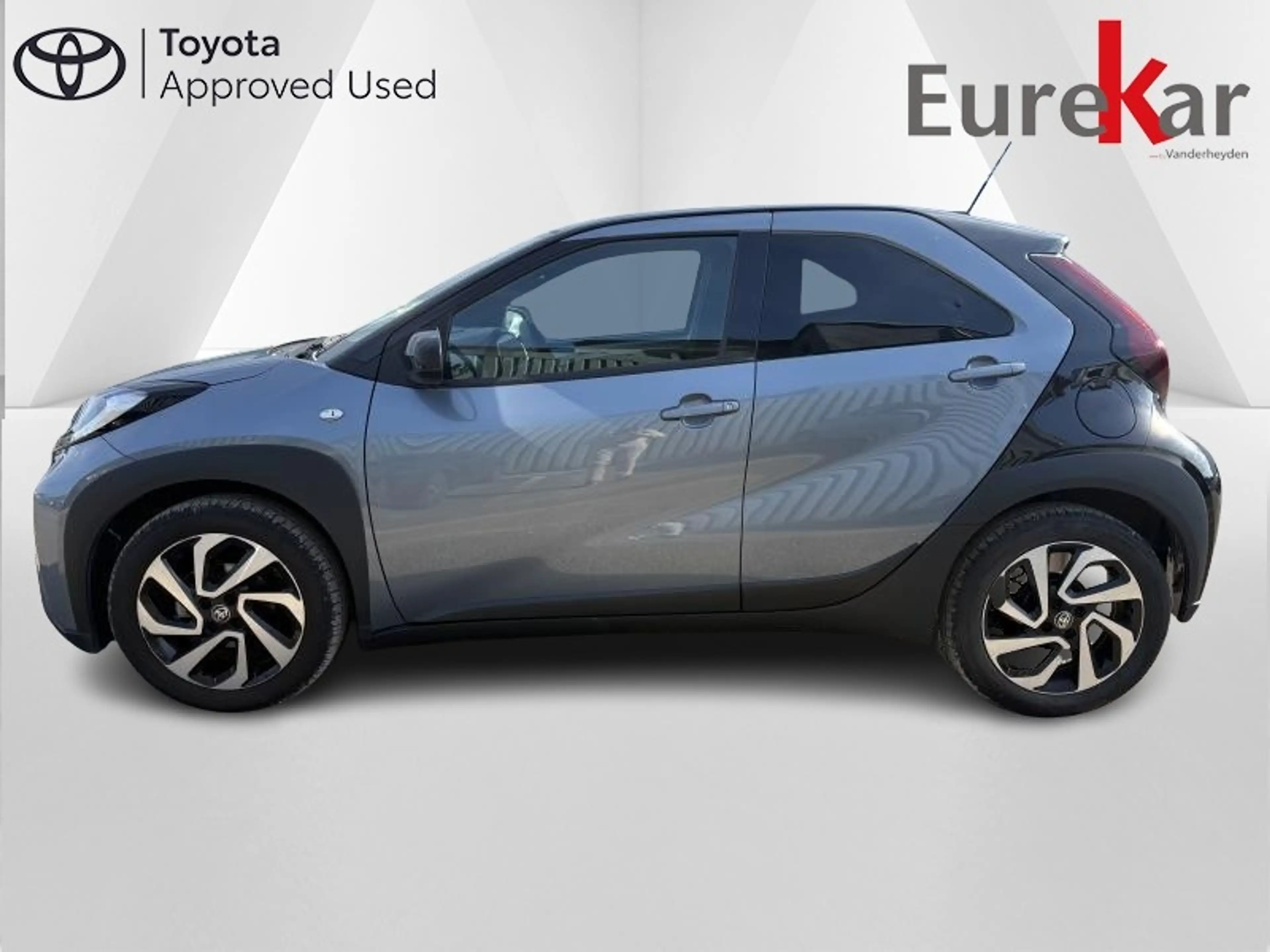 Toyota Aygo X pulse — photo 2
