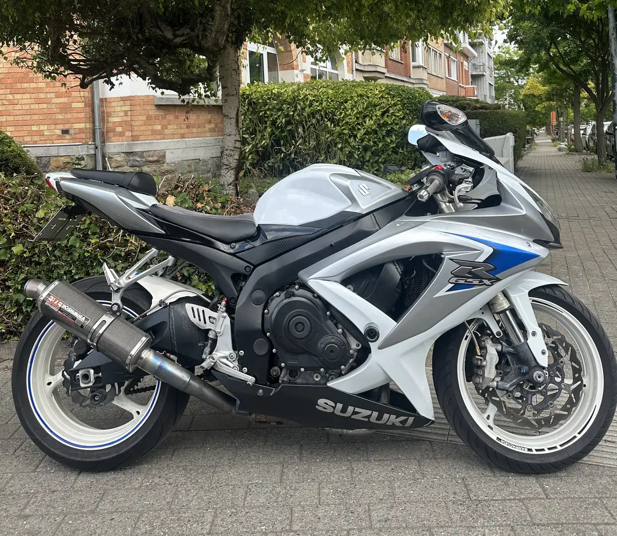 Suzuki GSX-R 600 - 1