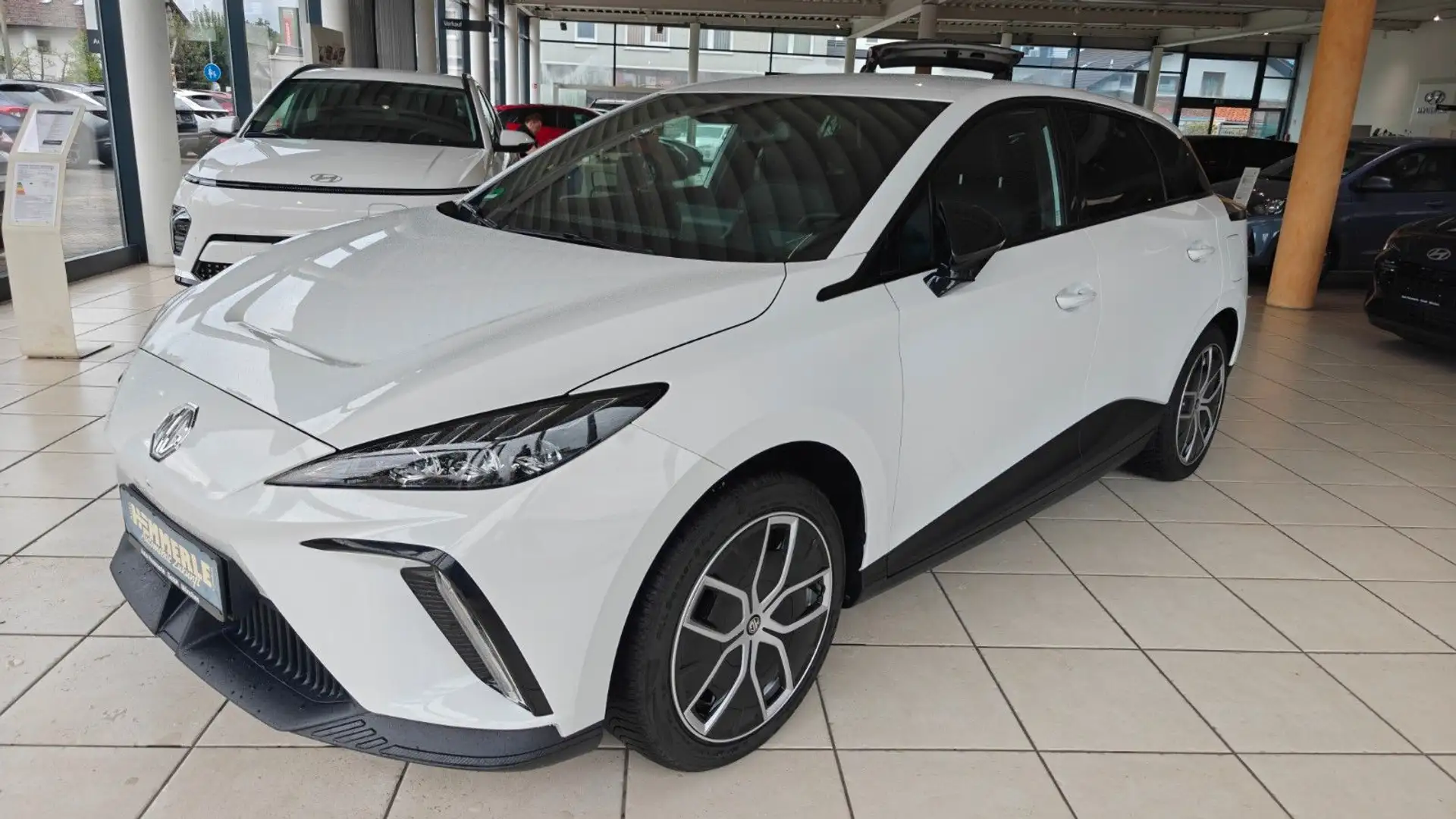MG MG4 Luxury,Sitz Hz*lenkHz*PDC+360* Blanc - 1