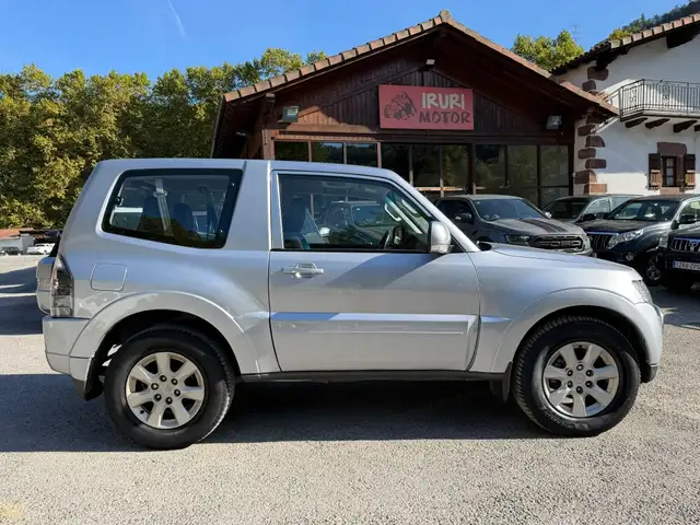 Mitsubishi Montero 3.2DI-D Spirit