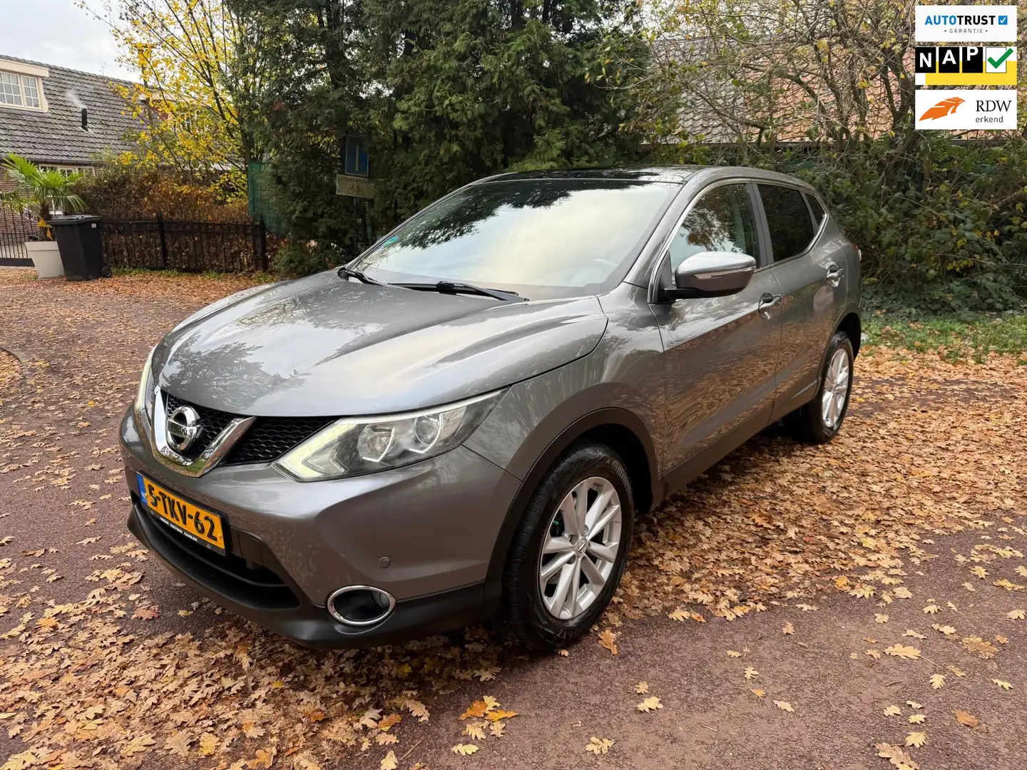 Nissan Qashqai 1.2 Connect Edition / Navi / Pano / Camera / NAP / Gris - 1