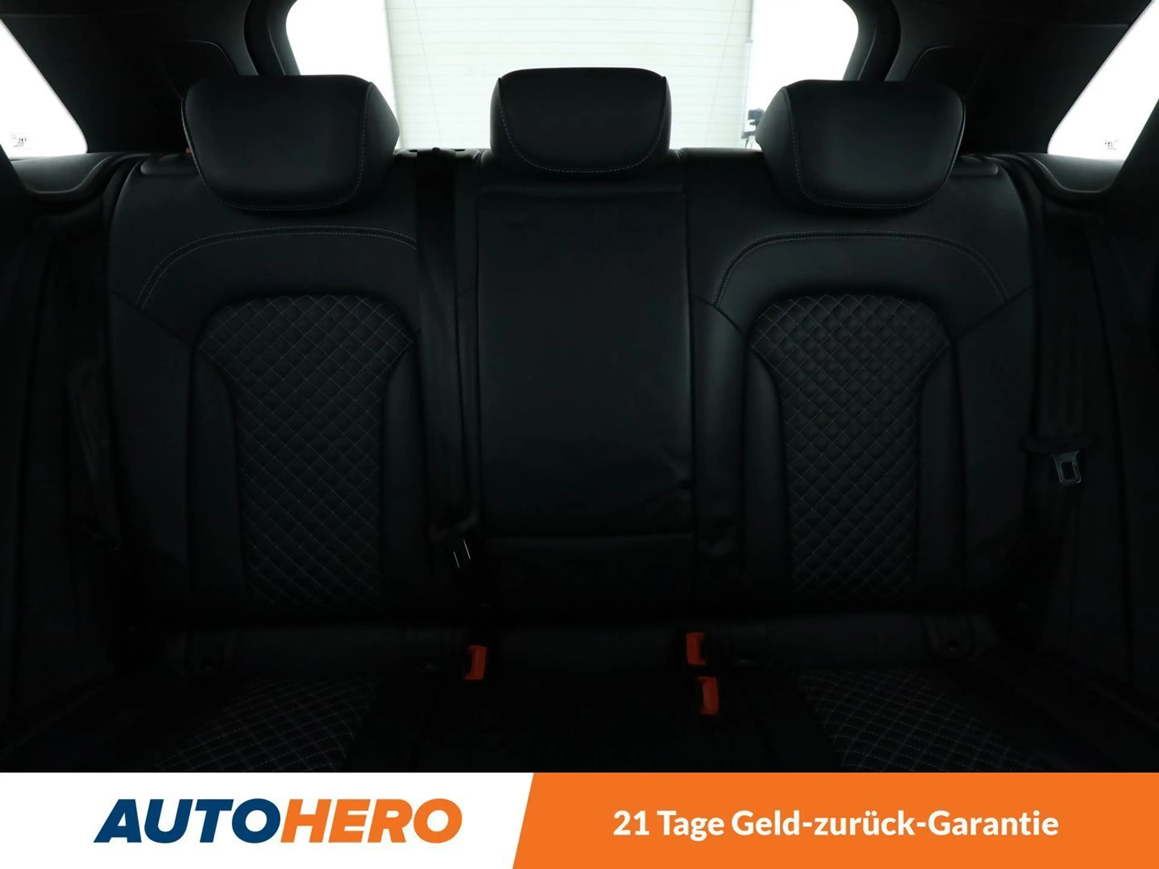 Audi RS Q3 2.5 TFSI quattro Performance Aut.*NAVI*LED*TEMPO* — photo 14