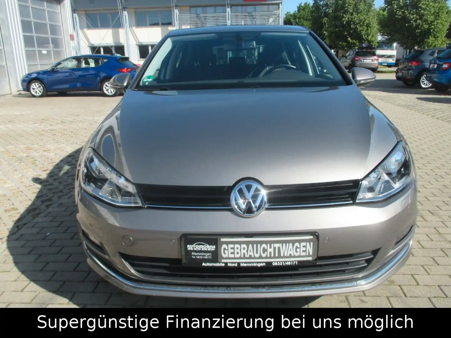 Volkswagen Golf VII Lim. Lounge BMT,KLIMA.1-HAND;AHK Grau - 2