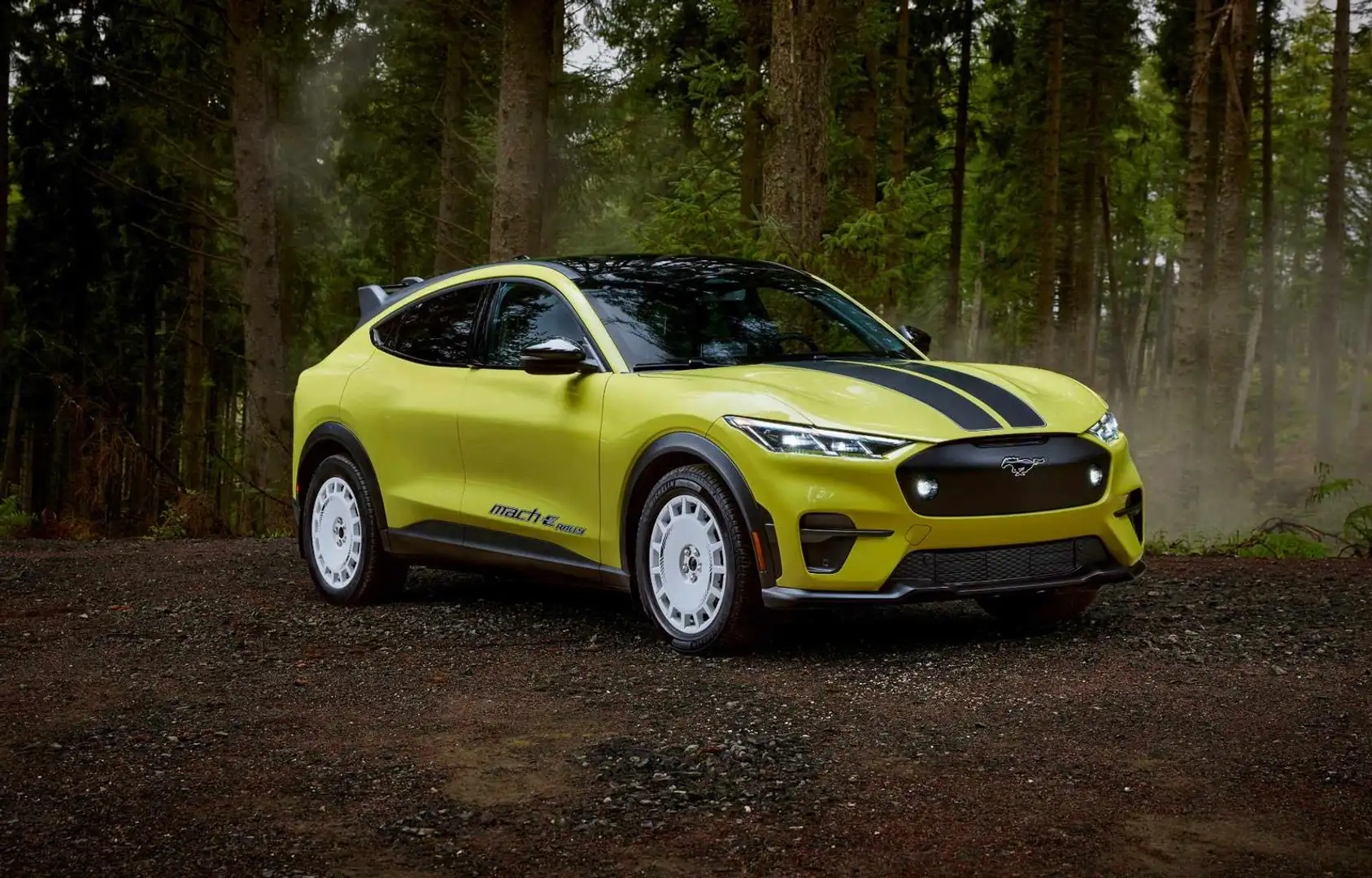 Ford Mustang Mach-E Mustang Mach-E 99 kWh AWD GT Rally Extended Range Amarillo - 1