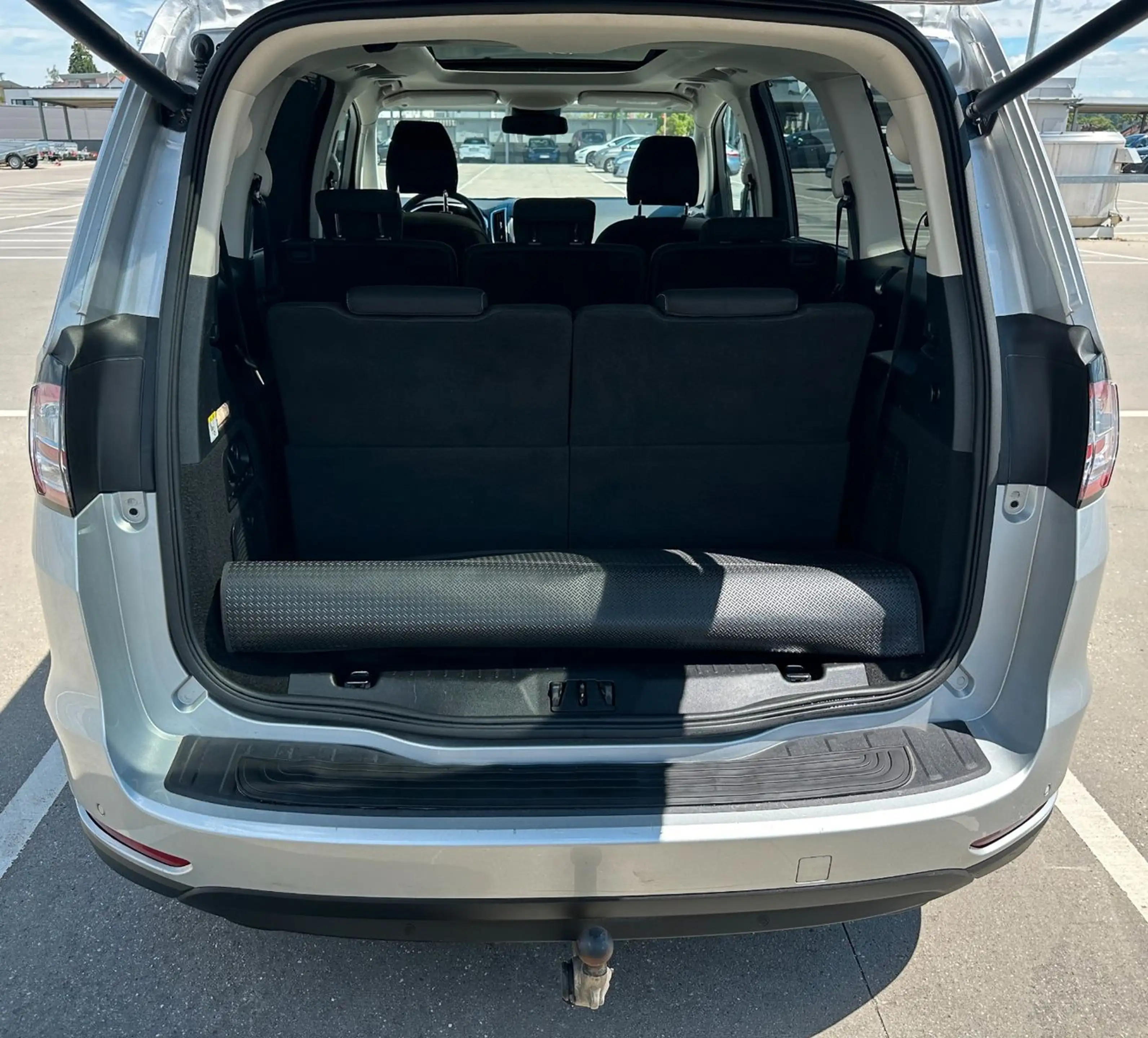Ford Galaxy Titanium*7-SITZ*AHK*PANO*NAVI*LED*KAMERA* — photo 9