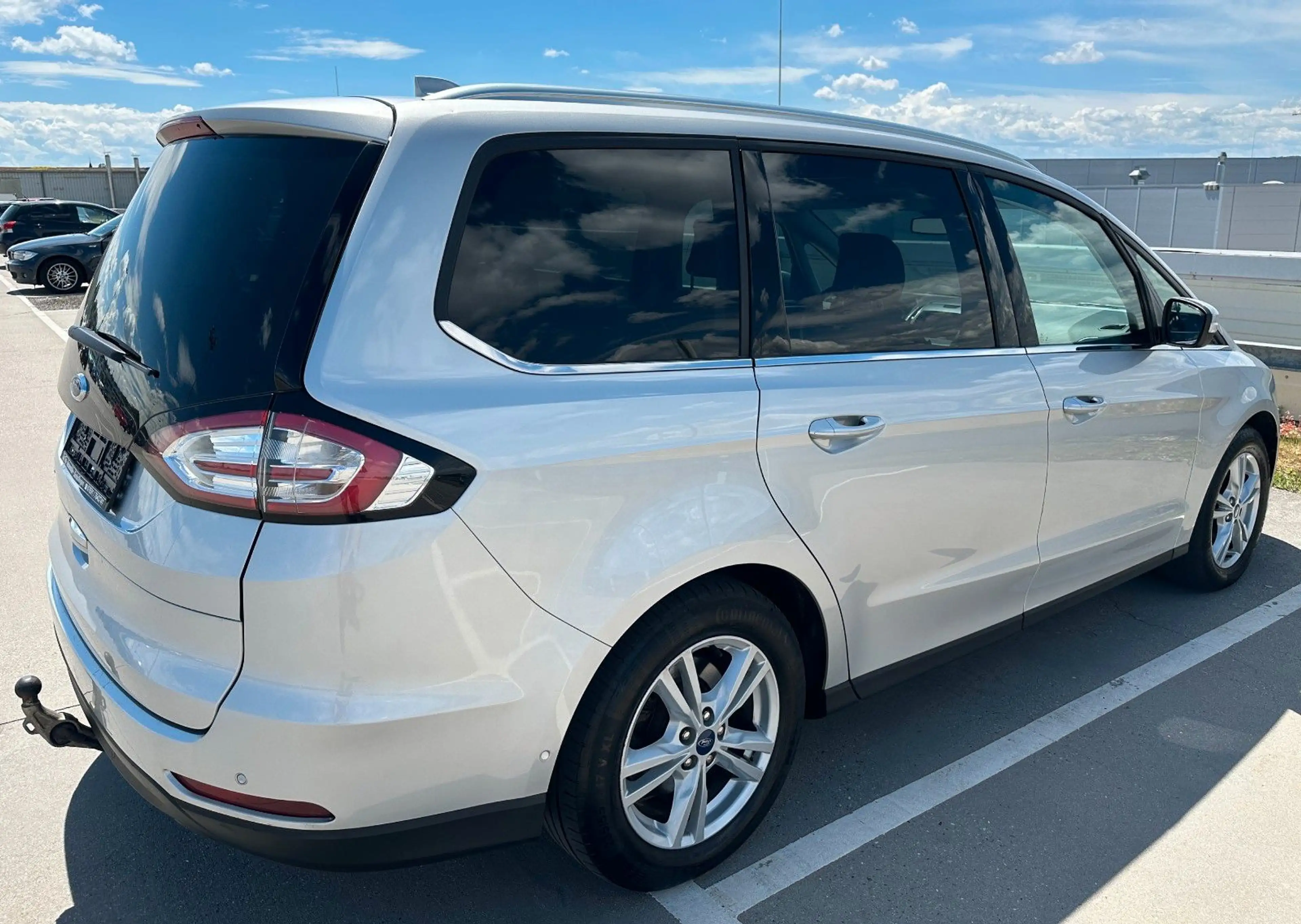 Ford Galaxy Titanium*7-SITZ*AHK*PANO*NAVI*LED*KAMERA* — photo 6