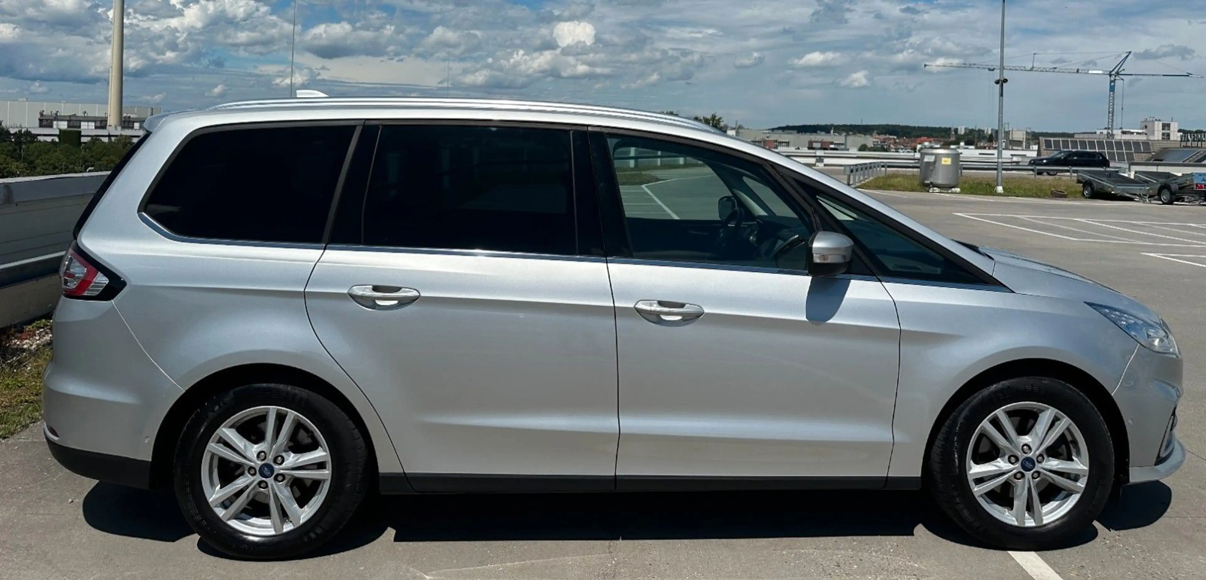 Ford Galaxy Titanium*7-SITZ*AHK*PANO*NAVI*LED*KAMERA* — photo 7
