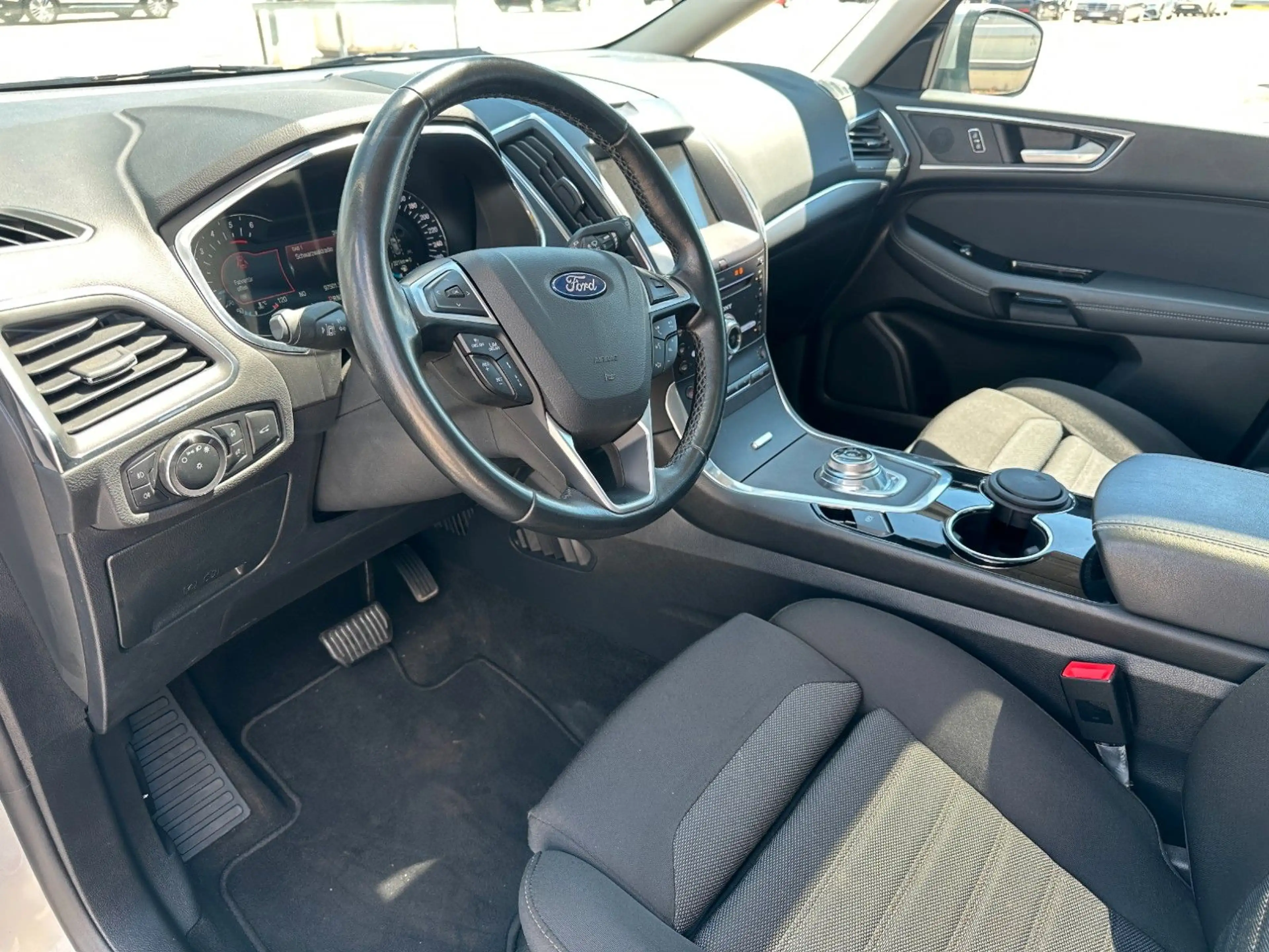 Ford Galaxy Titanium*7-SITZ*AHK*PANO*NAVI*LED*KAMERA* — photo 15