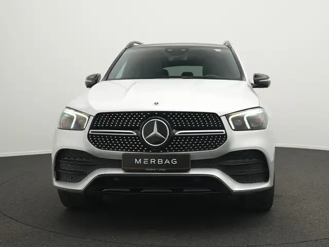 Mercedes-Benz Gle view 2