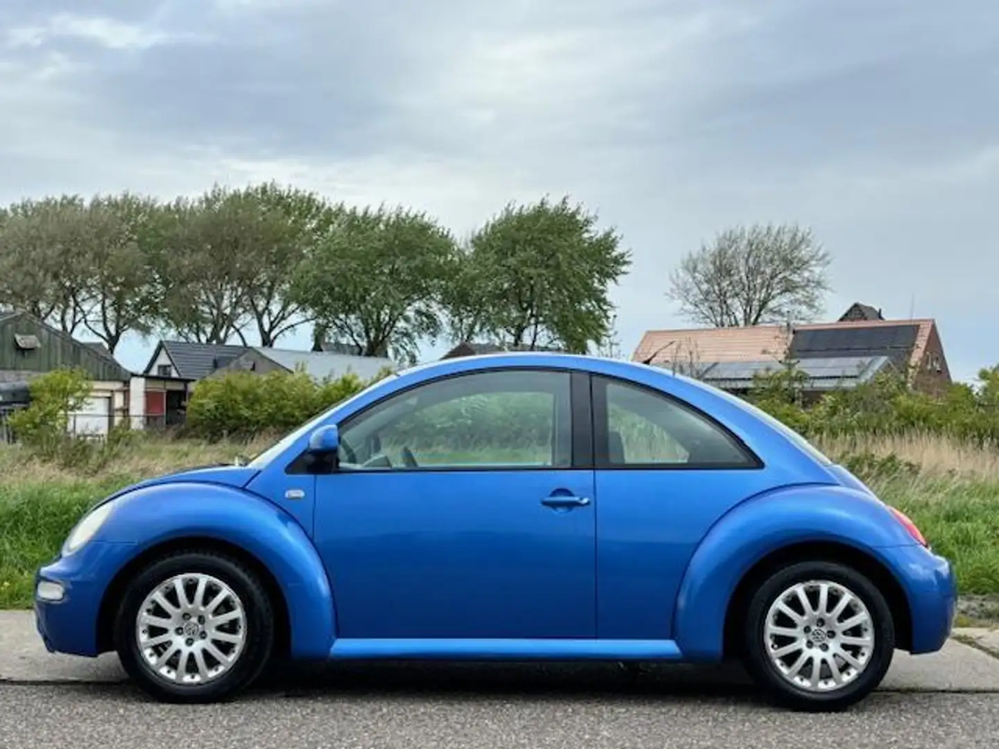 Volkswagen New Beetle 2.0 Highline Airco Electric pakket Audio/CD ABS Ge Blauw - 2