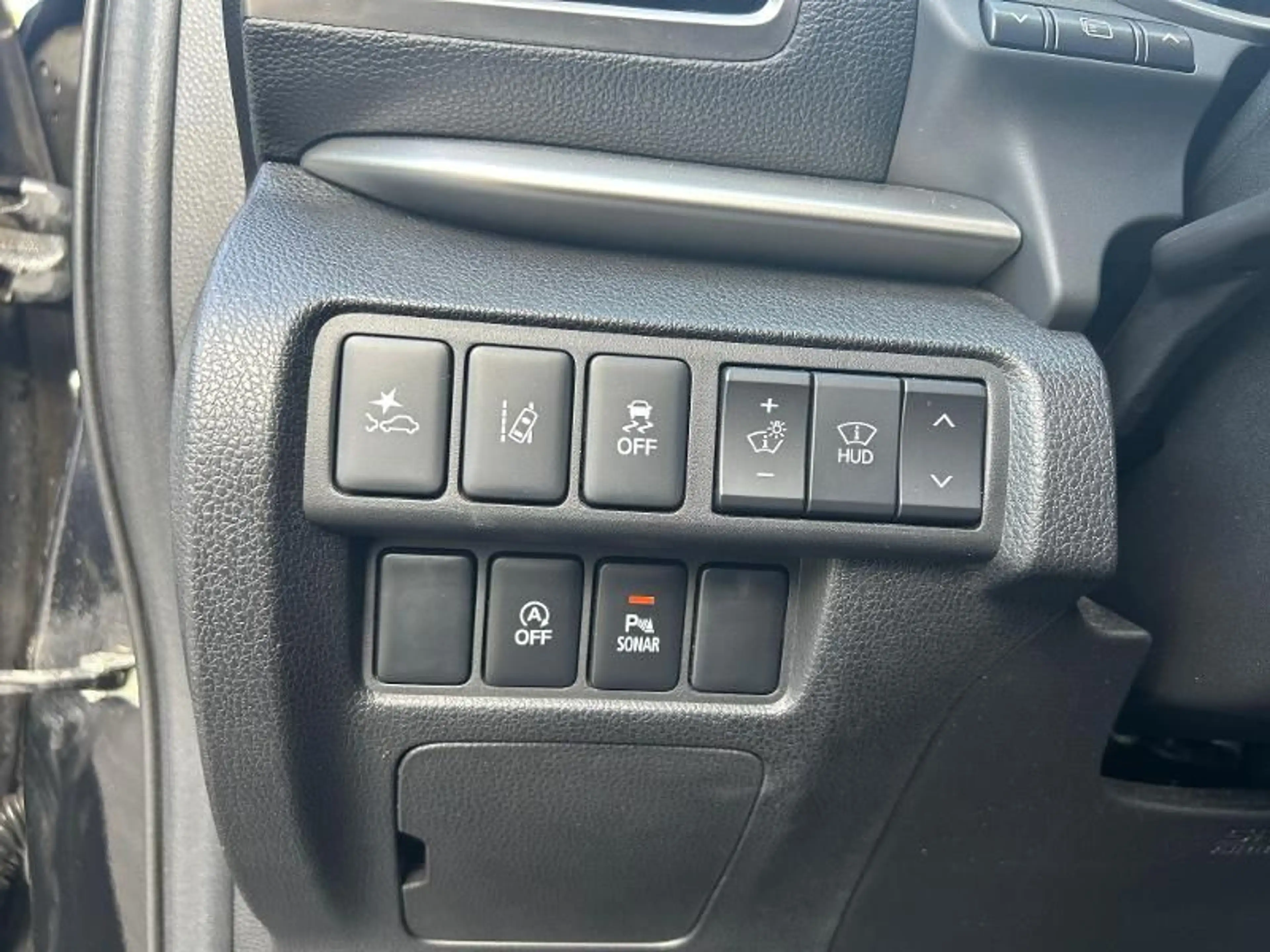 Mitsubishi Eclipse Cross INTRO 1.5T 4WD CVT LED 360°-Kamera — photo 15