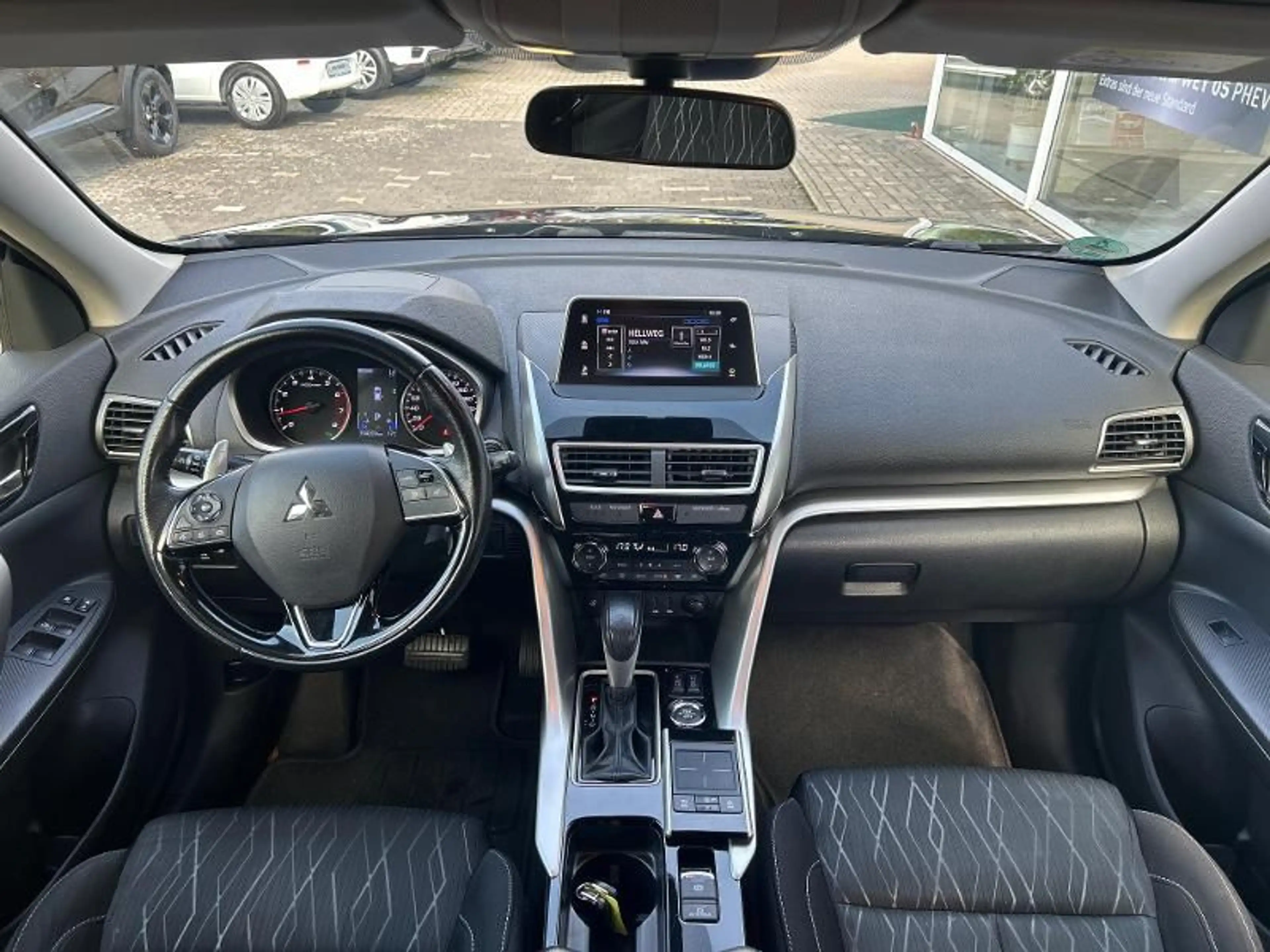 Mitsubishi Eclipse Cross INTRO 1.5T 4WD CVT LED 360°-Kamera — photo 12