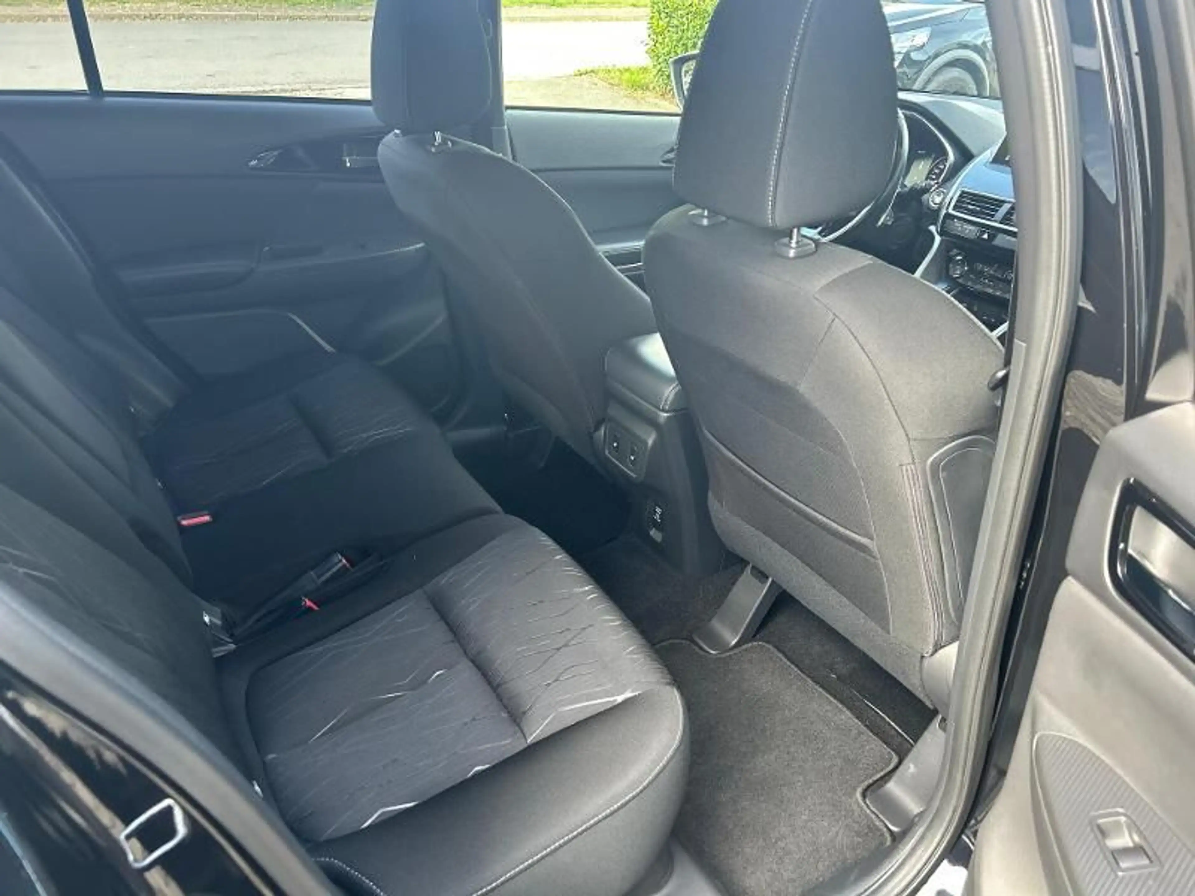 Mitsubishi Eclipse Cross INTRO 1.5T 4WD CVT LED 360°-Kamera — photo 11