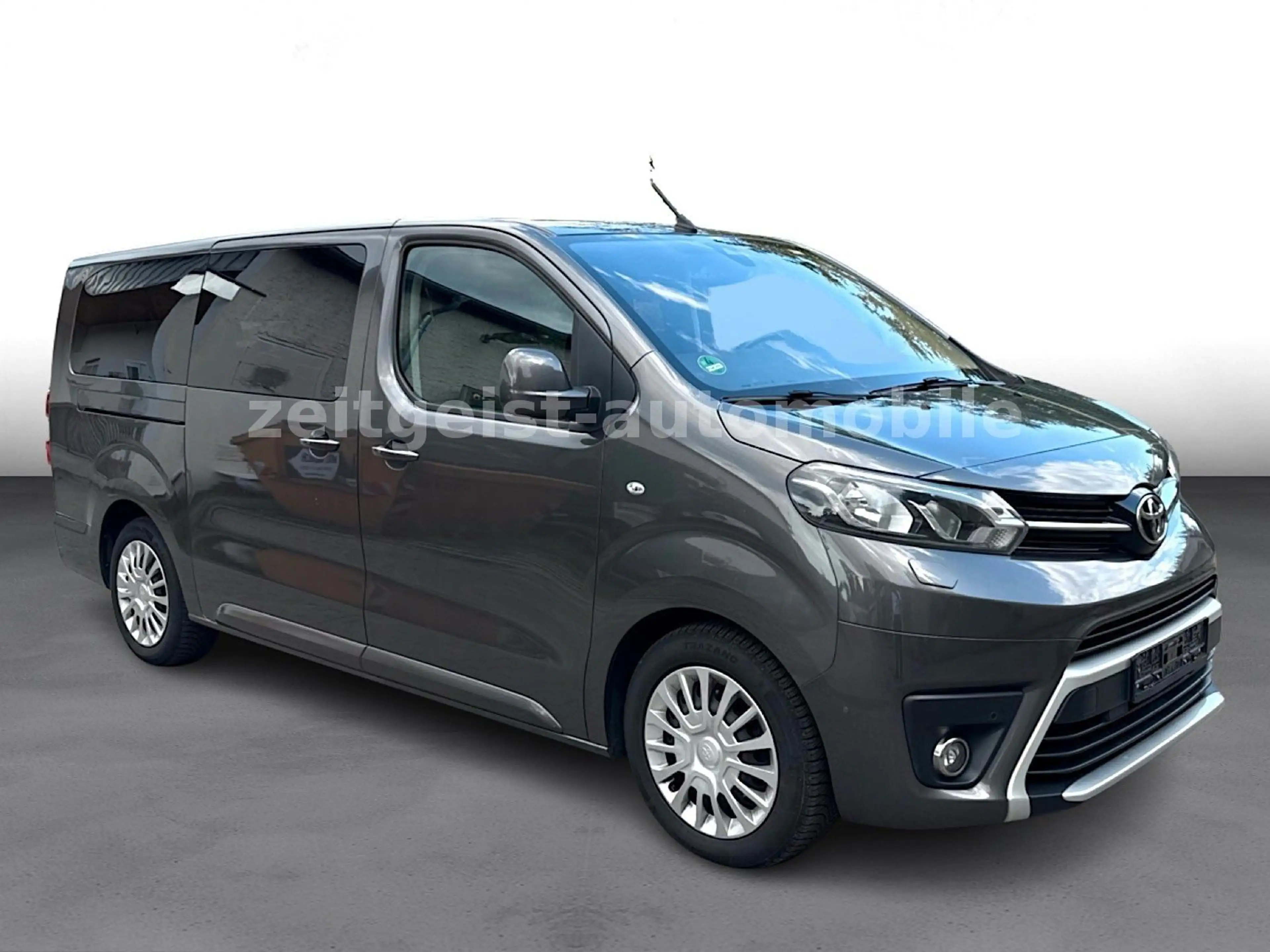 Toyota Proace Verso L2 Shuttle Comfort+8-SITZER* — photo 8
