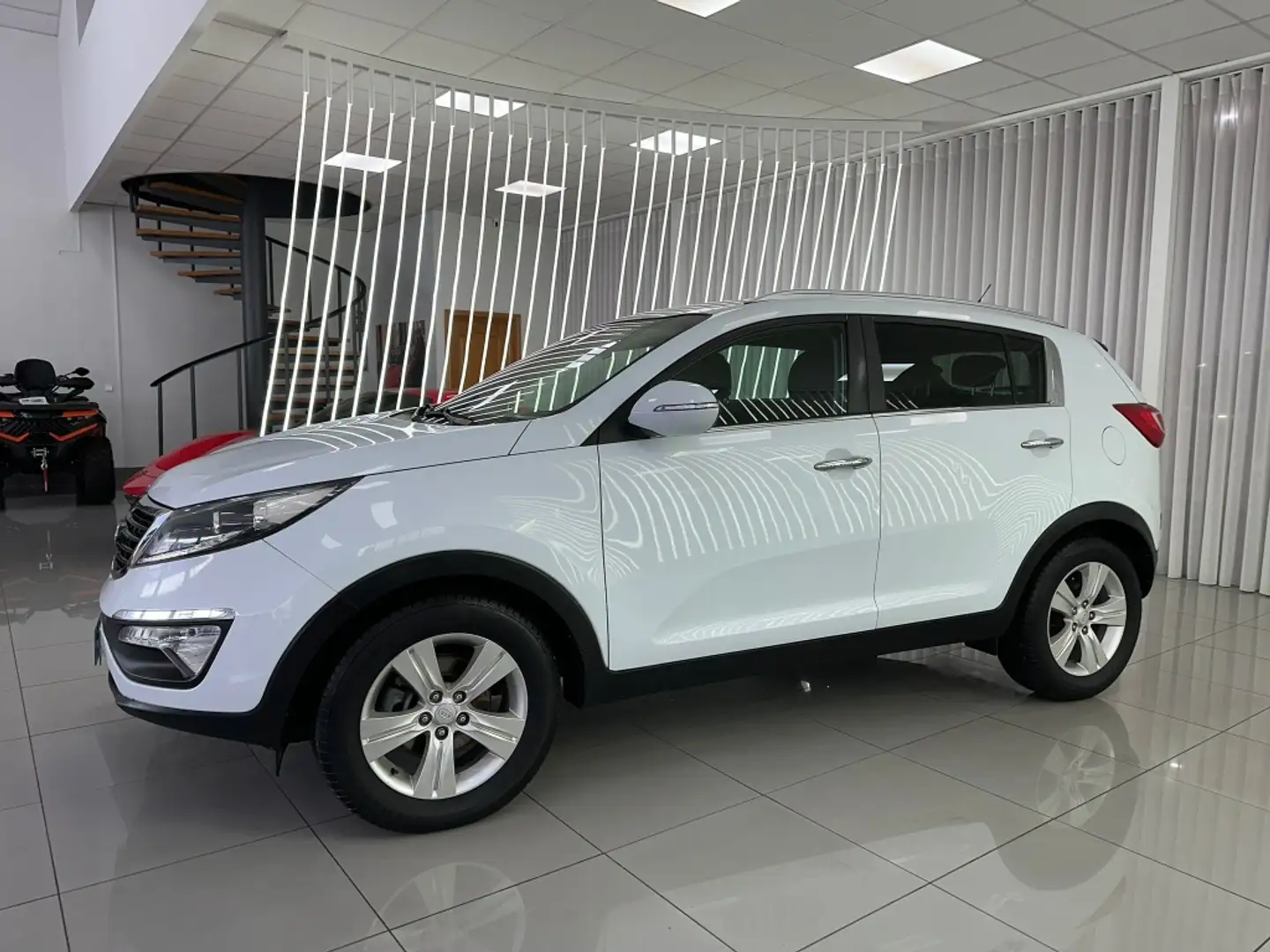 Kia Sportage 1.7CRDi Drive Plus Blanc - 2