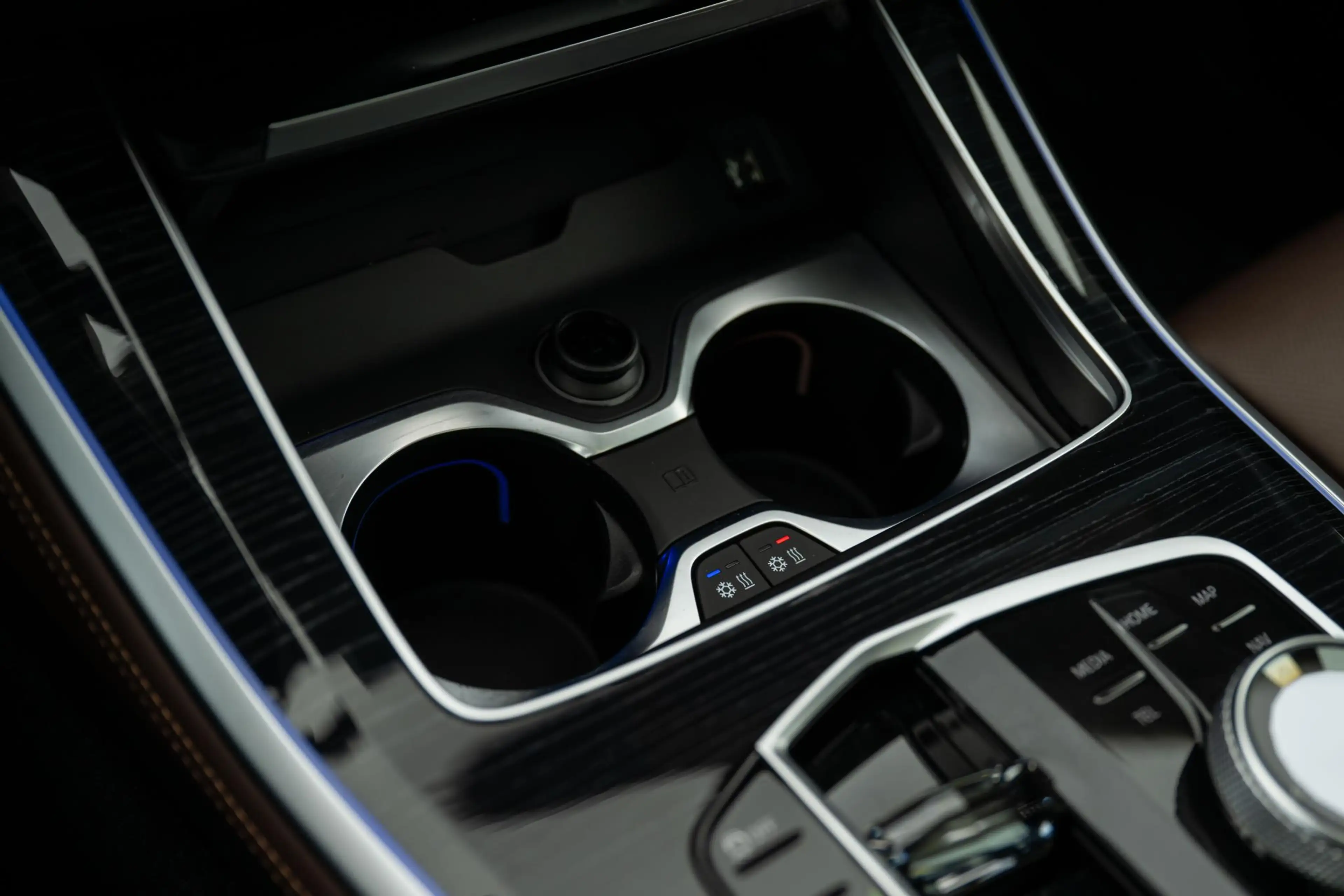 BMW X5 xDrive50e Sky Lounge pano-Bowers-Wilkins Music.... — photo 12