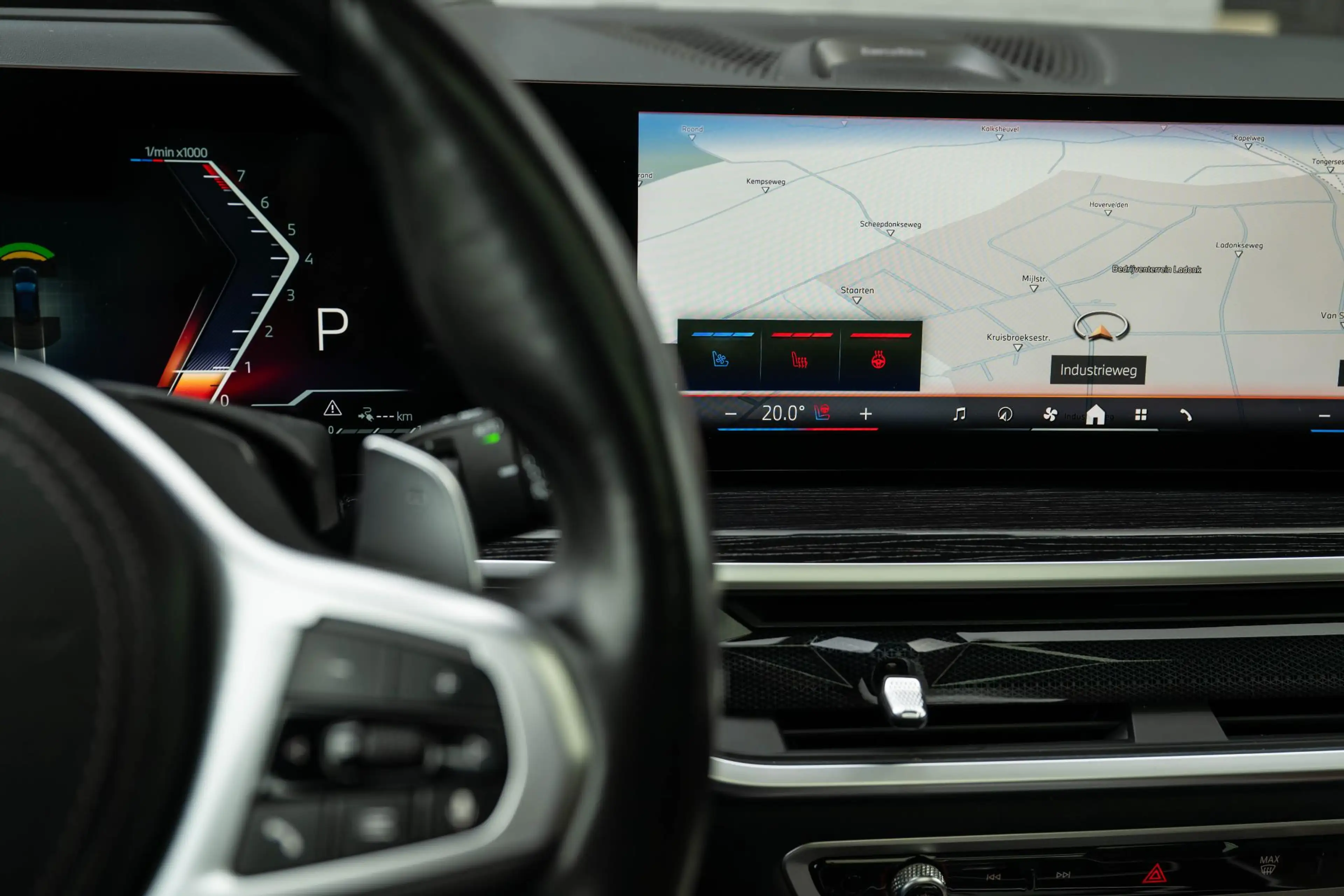 BMW X5 xDrive50e Sky Lounge pano-Bowers-Wilkins Music.... — photo 33