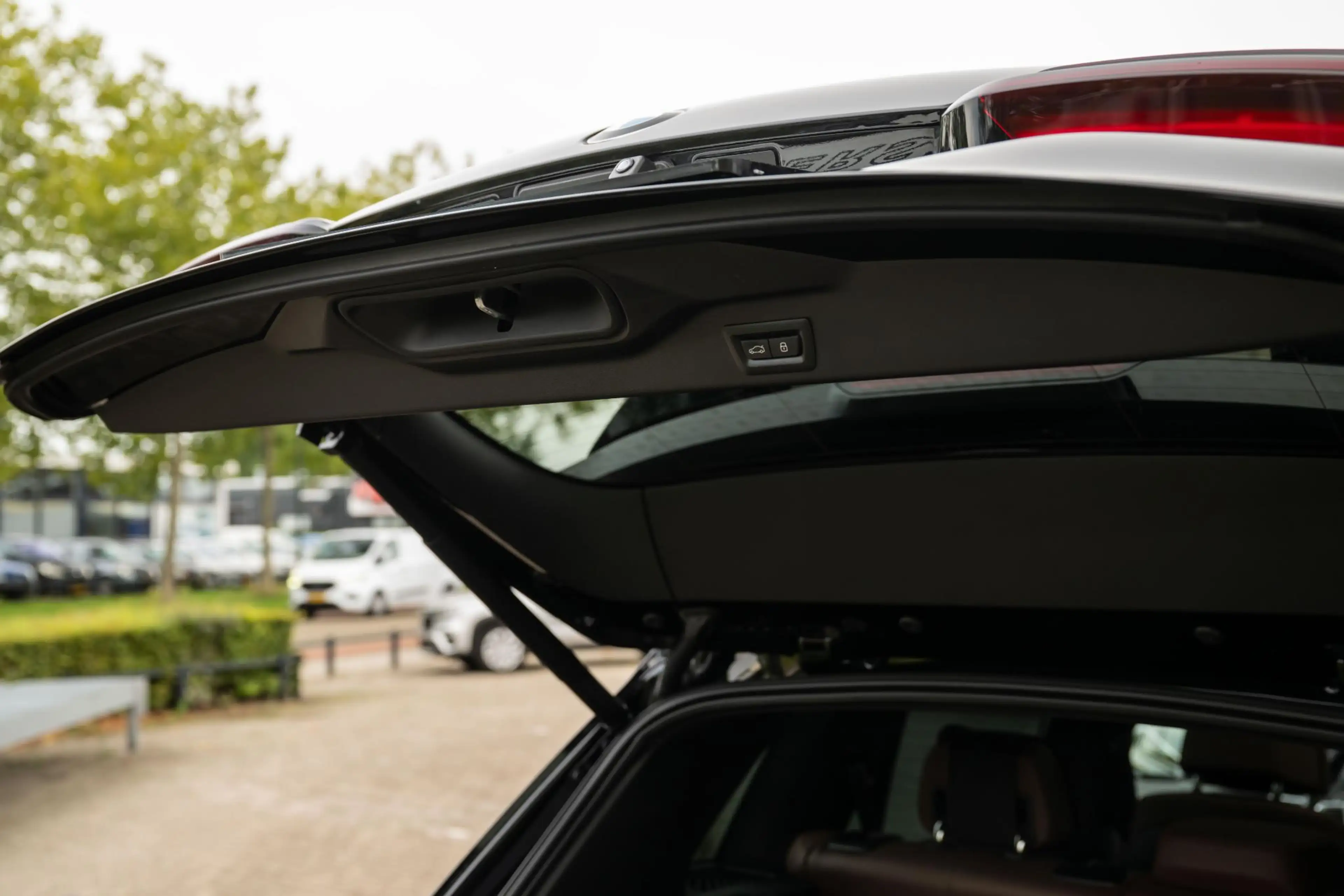 BMW X5 xDrive50e Sky Lounge pano-Bowers-Wilkins Music.... — photo 16