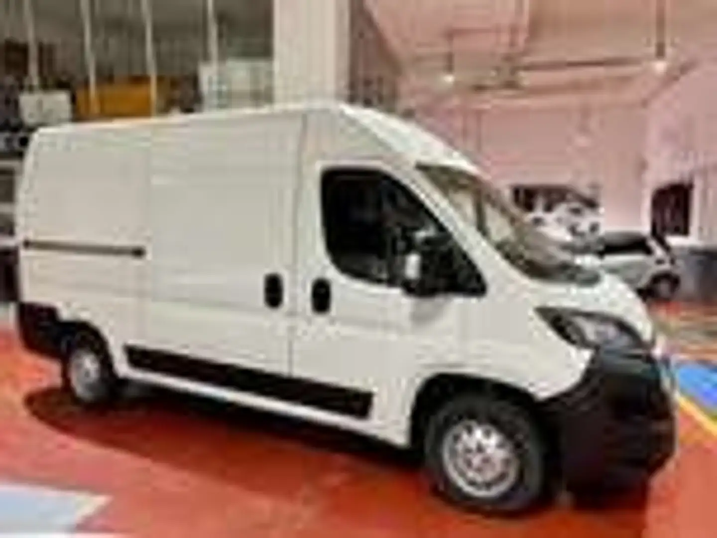 Peugeot Boxer 2.2 335 HDI 140cv L2H2 km 77.000 FATTURABILE Bianco - 1