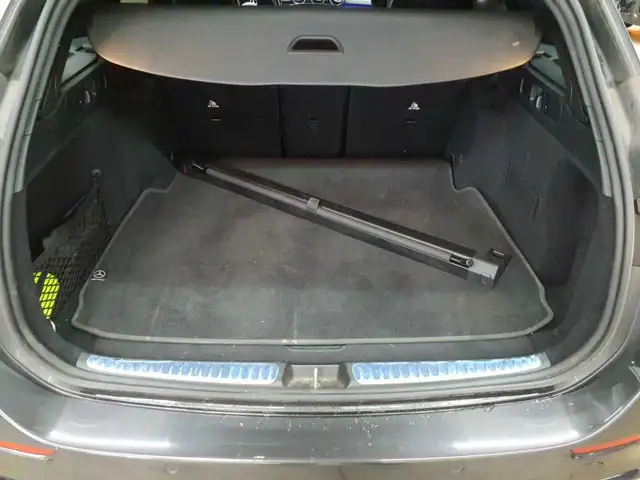 Mercedes-Benz C-Class view 15