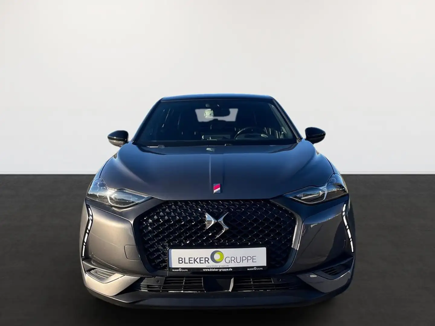 DS Automobiles DS 3 Crossback PureTech 130 Performance Line Grau - 2