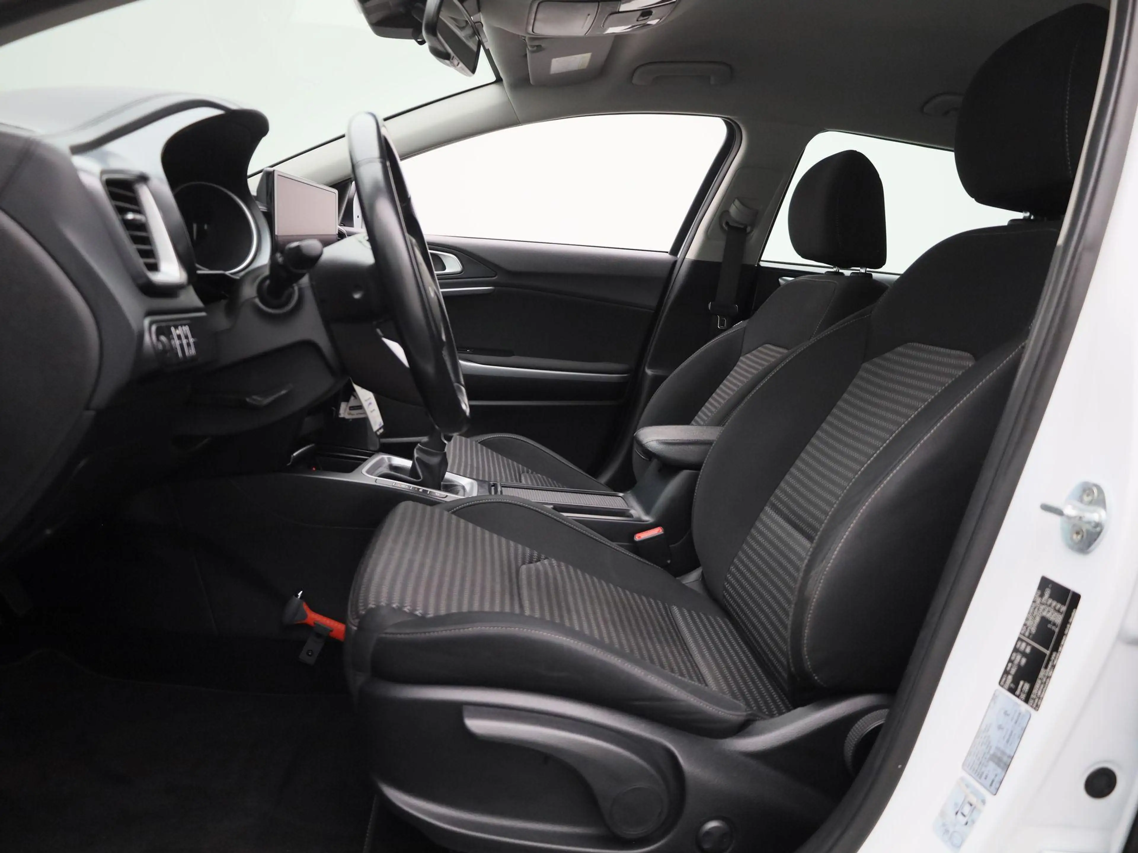 Kia Ceed SW / cee'd SW Sportswagon 1.0 T-GDi DynamicLine — photo 10