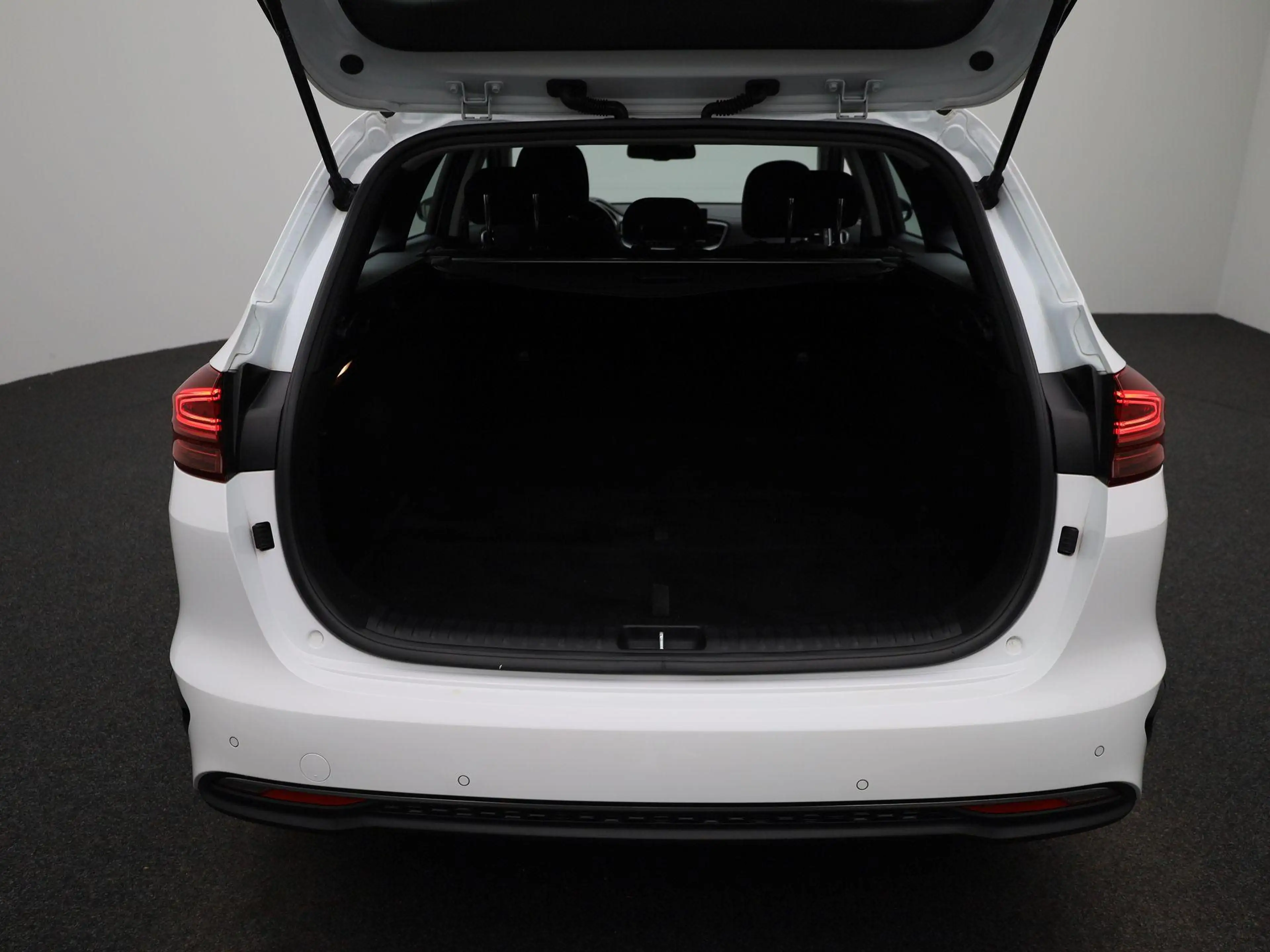 Kia Ceed SW / cee'd SW Sportswagon 1.0 T-GDi DynamicLine — photo 12