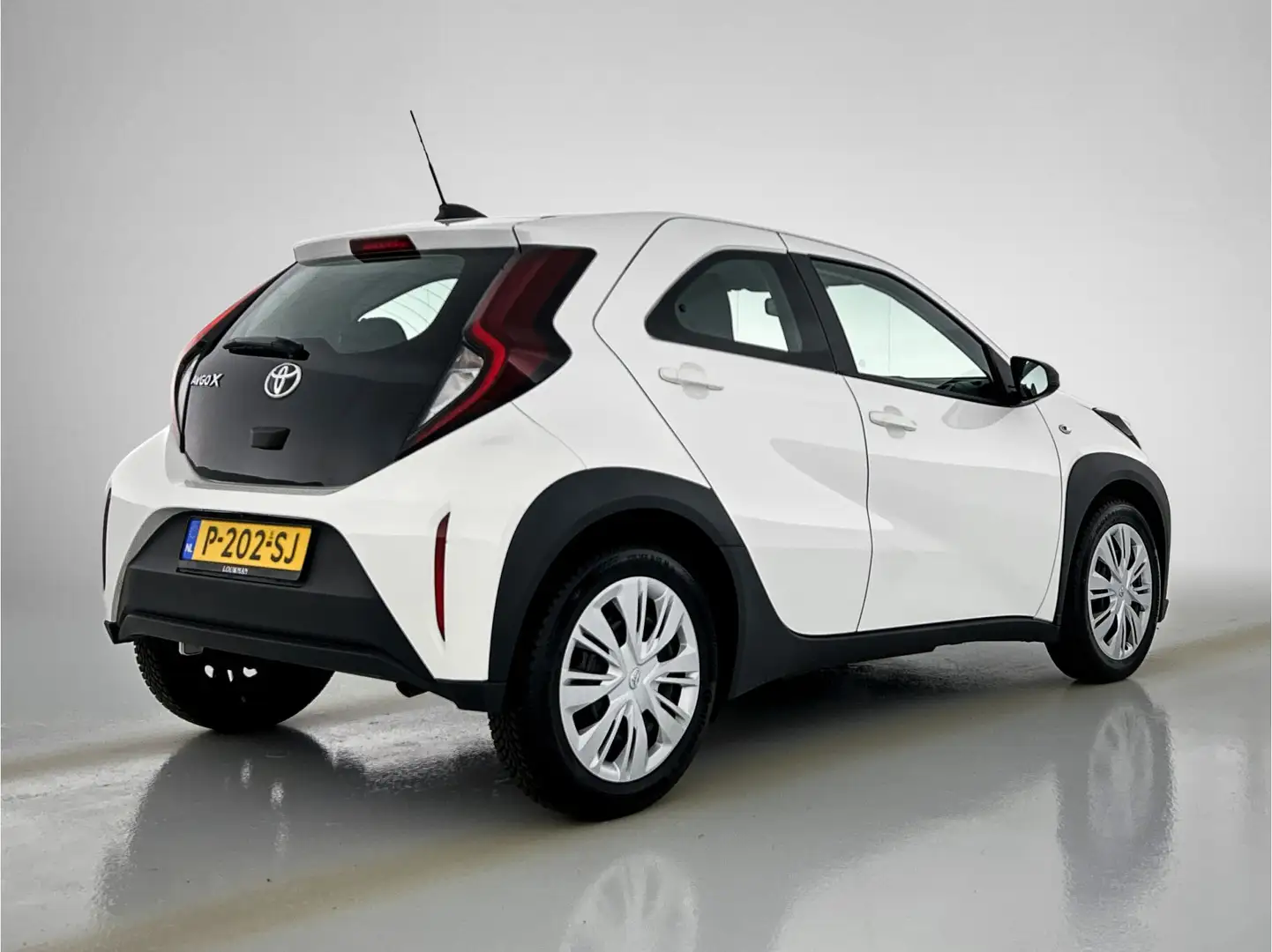 Toyota Aygo X 1.0 VVT-i Play Wit - 2