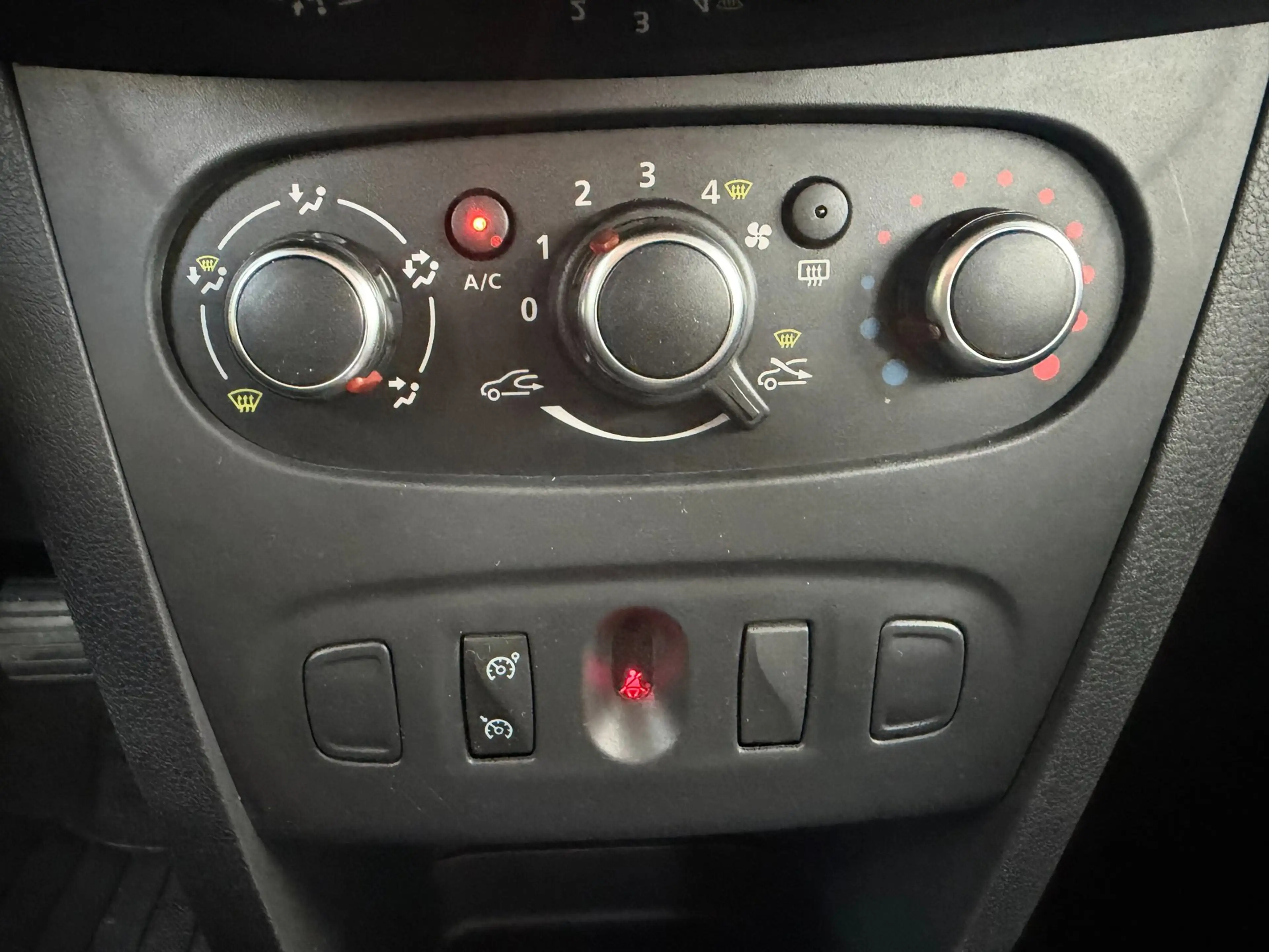 Dacia Logan MCV 0.9 TCe 2019 | AUTOMAAT | TREKHAAK | CRUISE — photo 14