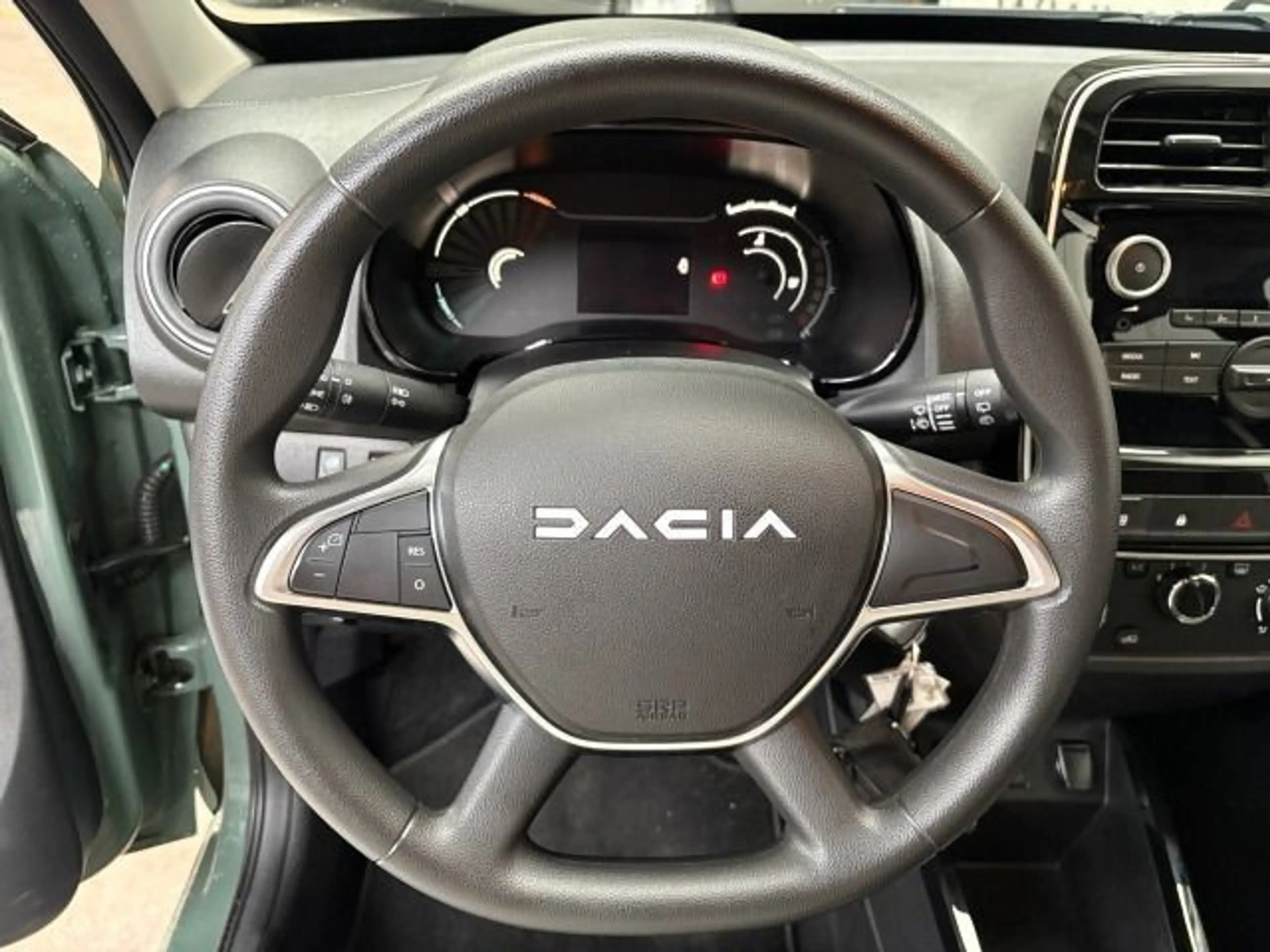 Dacia Spring Electric 45 Essential — photo 13