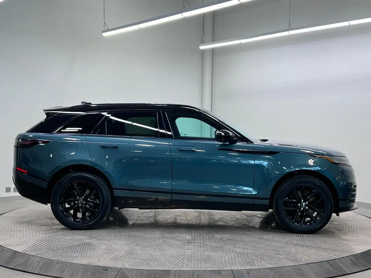 Land Rover Range Rover Velar снимка Land Rover Range Rover Velar