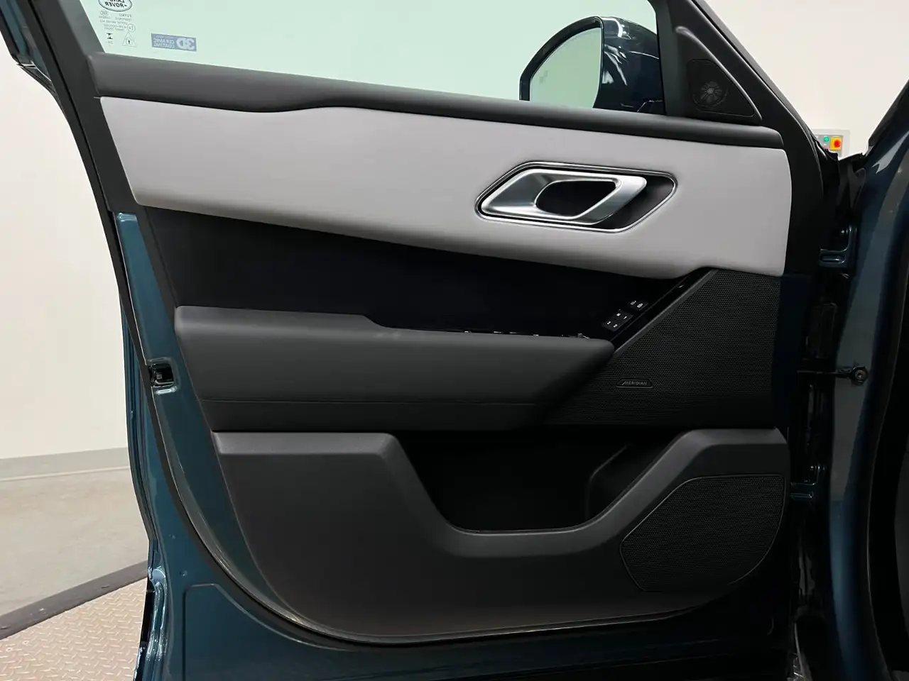 Land Rover Range Rover Velar снимка Land Rover Range Rover Velar