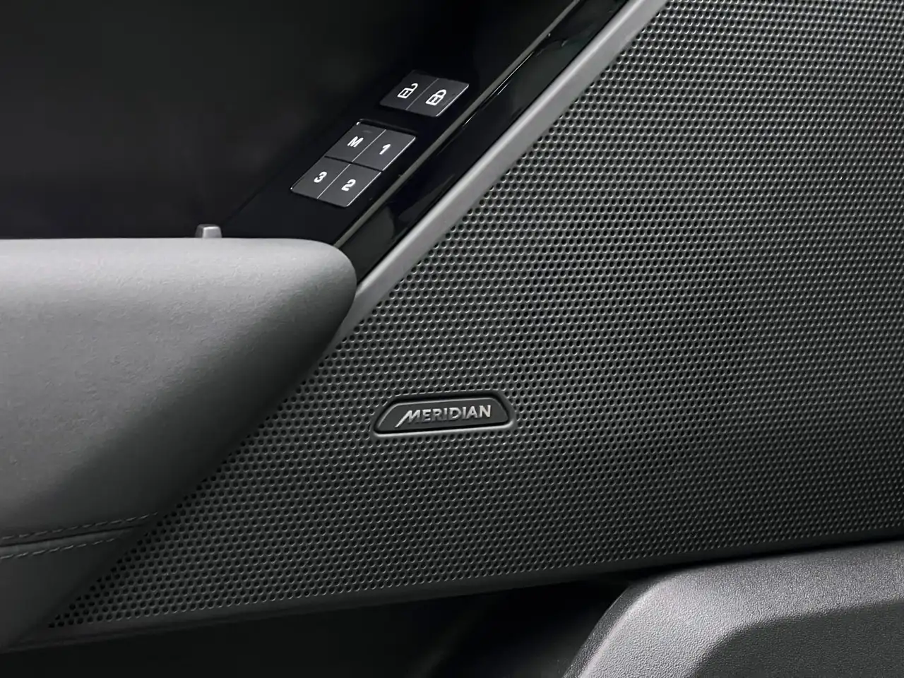 Land Rover Range Rover Velar снимка Land Rover Range Rover Velar