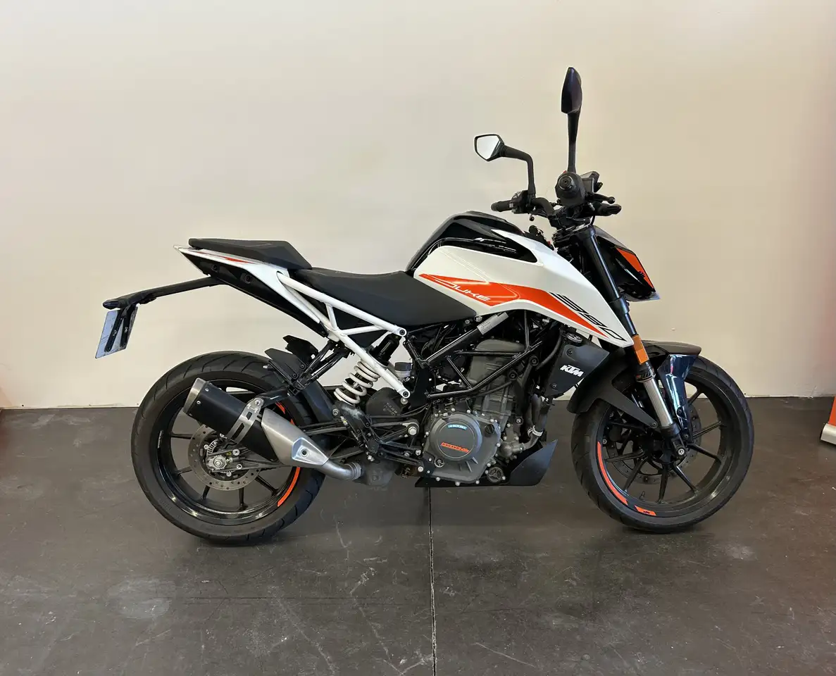KTM 390 Duke