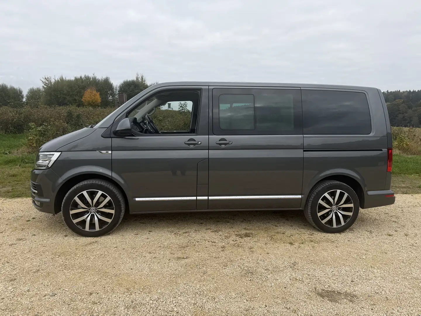 Volkswagen T6 Multivan DSG Kurz 4MOTION Highline - 2